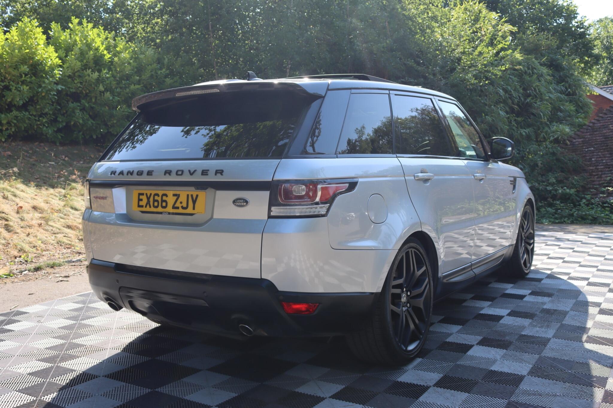 Land Rover Range Rover Sport view 29