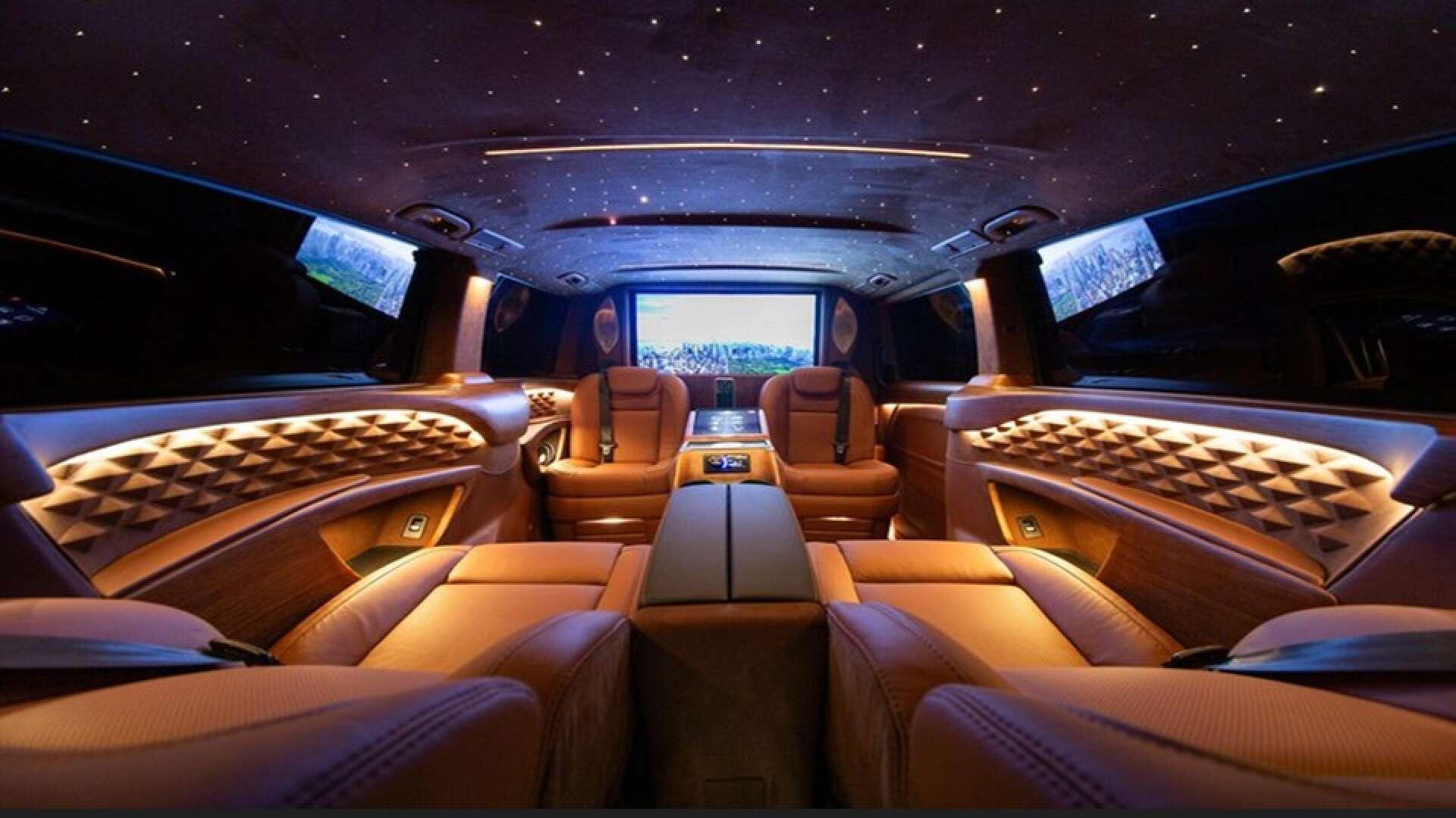 Mercedes-Benz V Class view 4