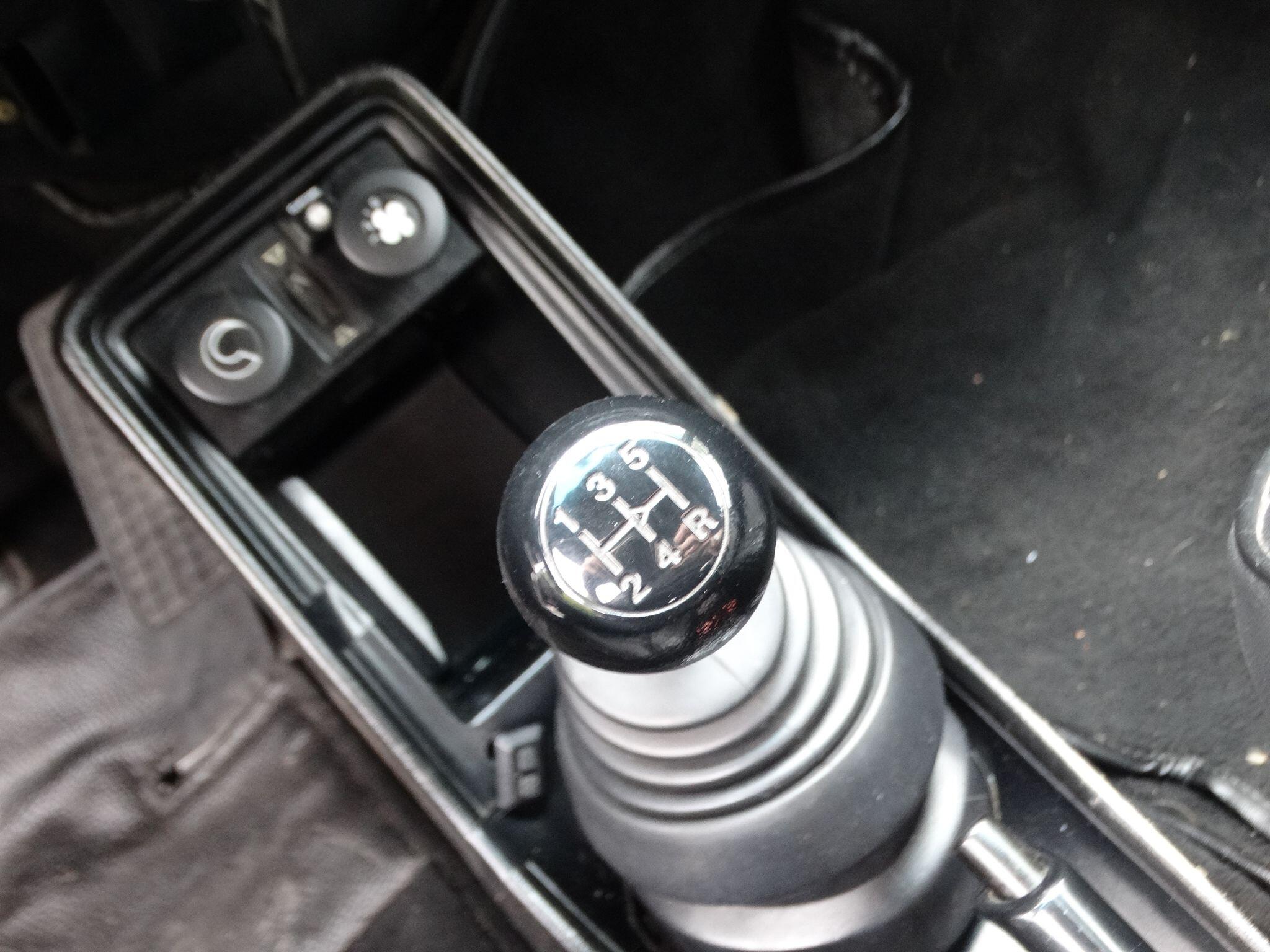 Porsche 911 view 18
