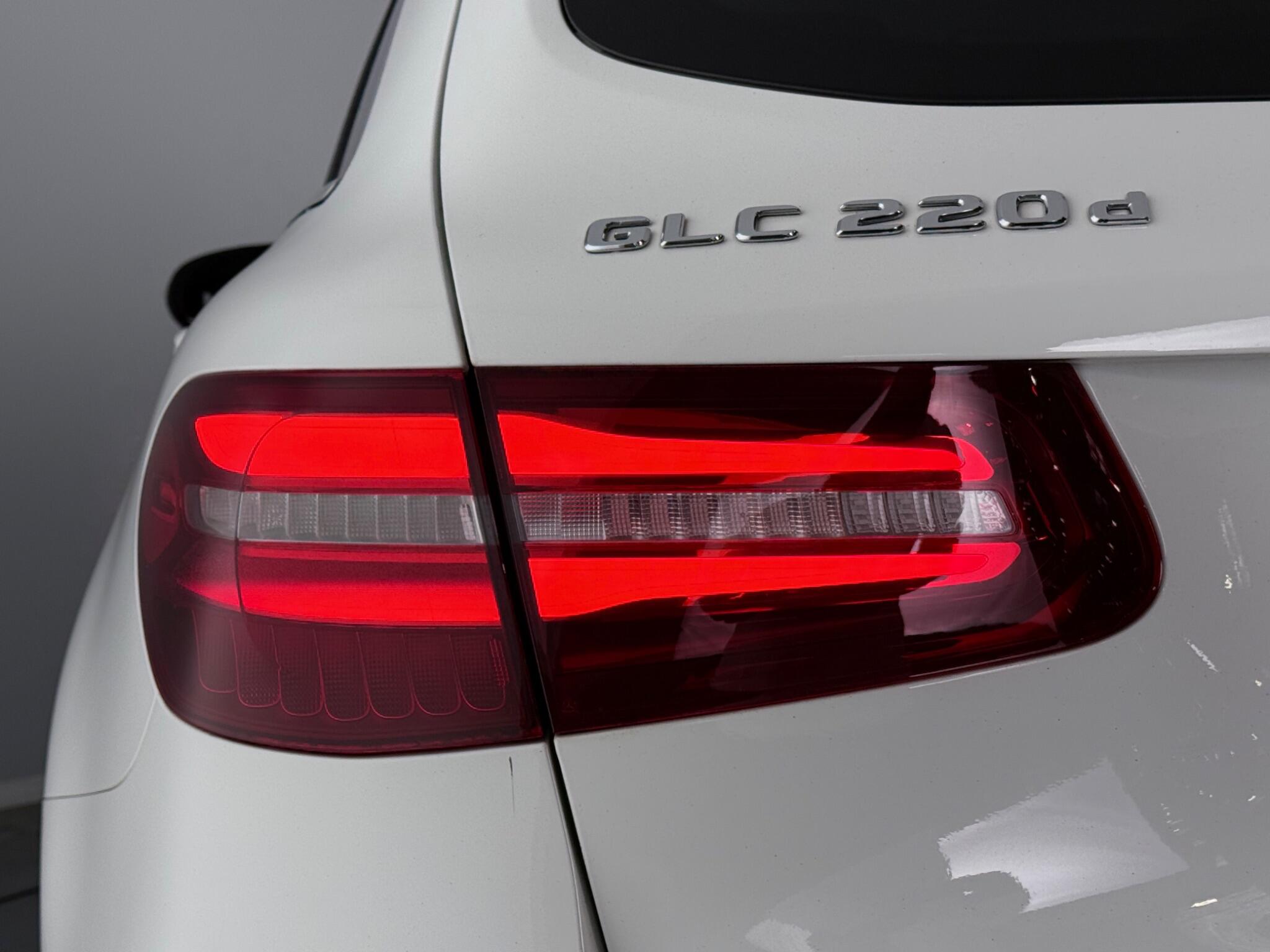 Mercedes-Benz GLC view 6