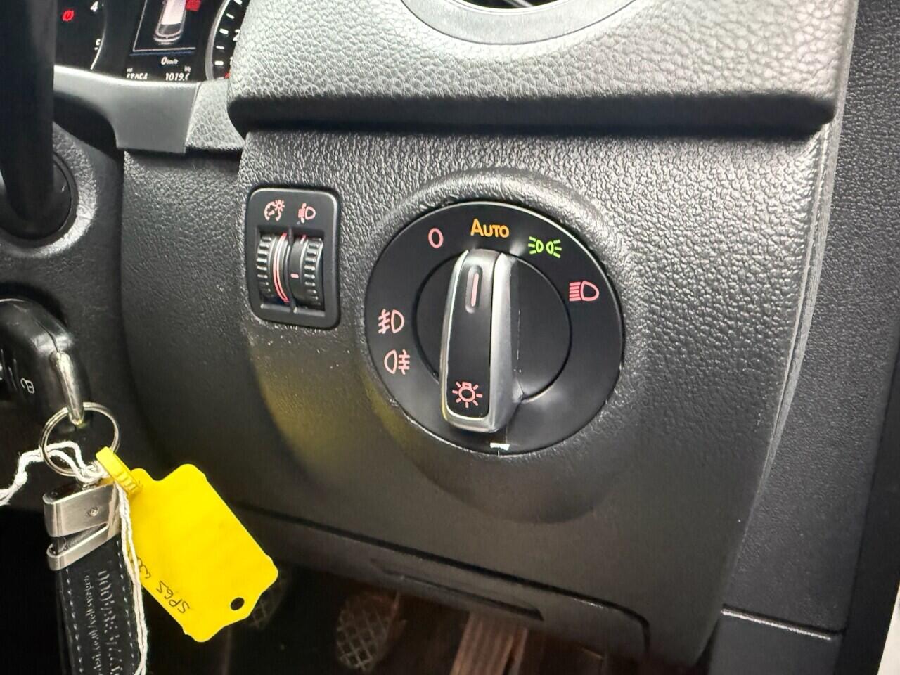 Volkswagen Tiguan view 11