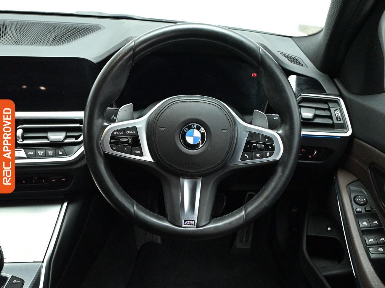 BMW 3 Series view 10