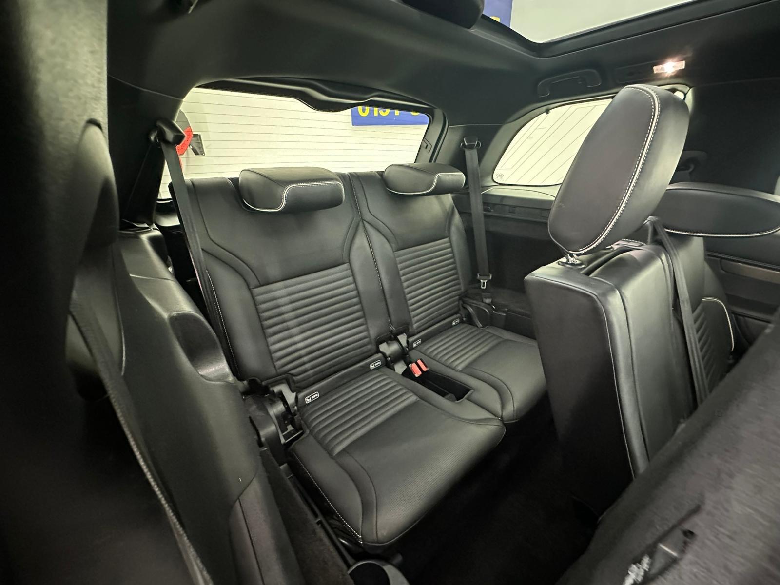 Land Rover Discovery view 32