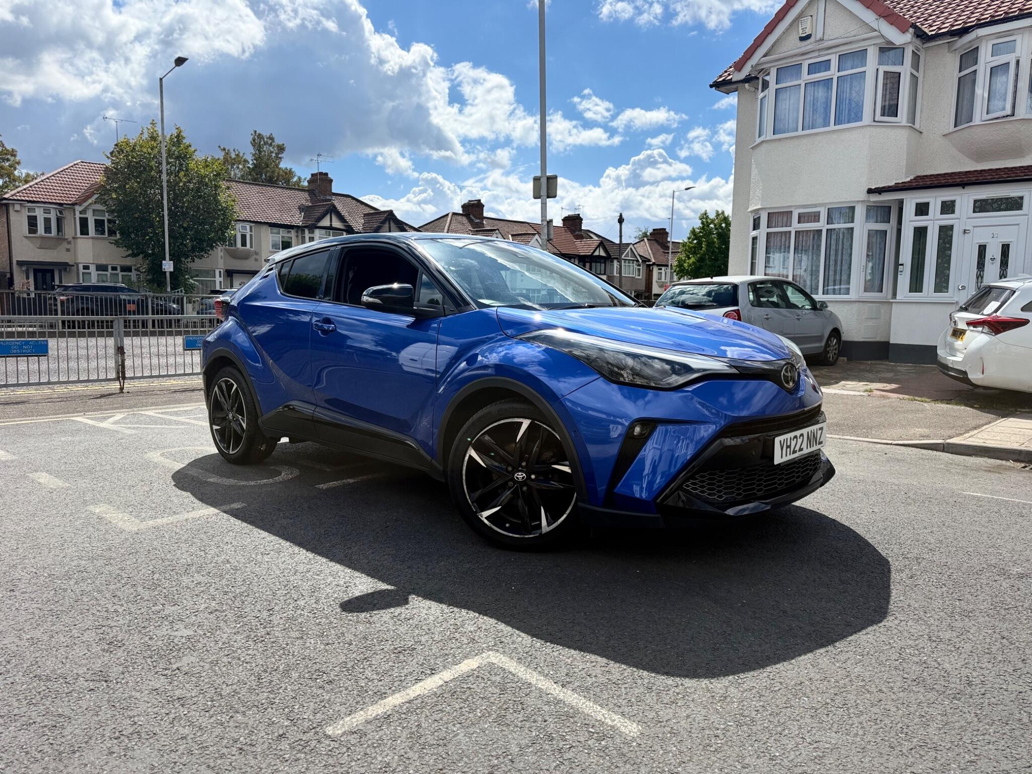 Toyota C-HR view 5