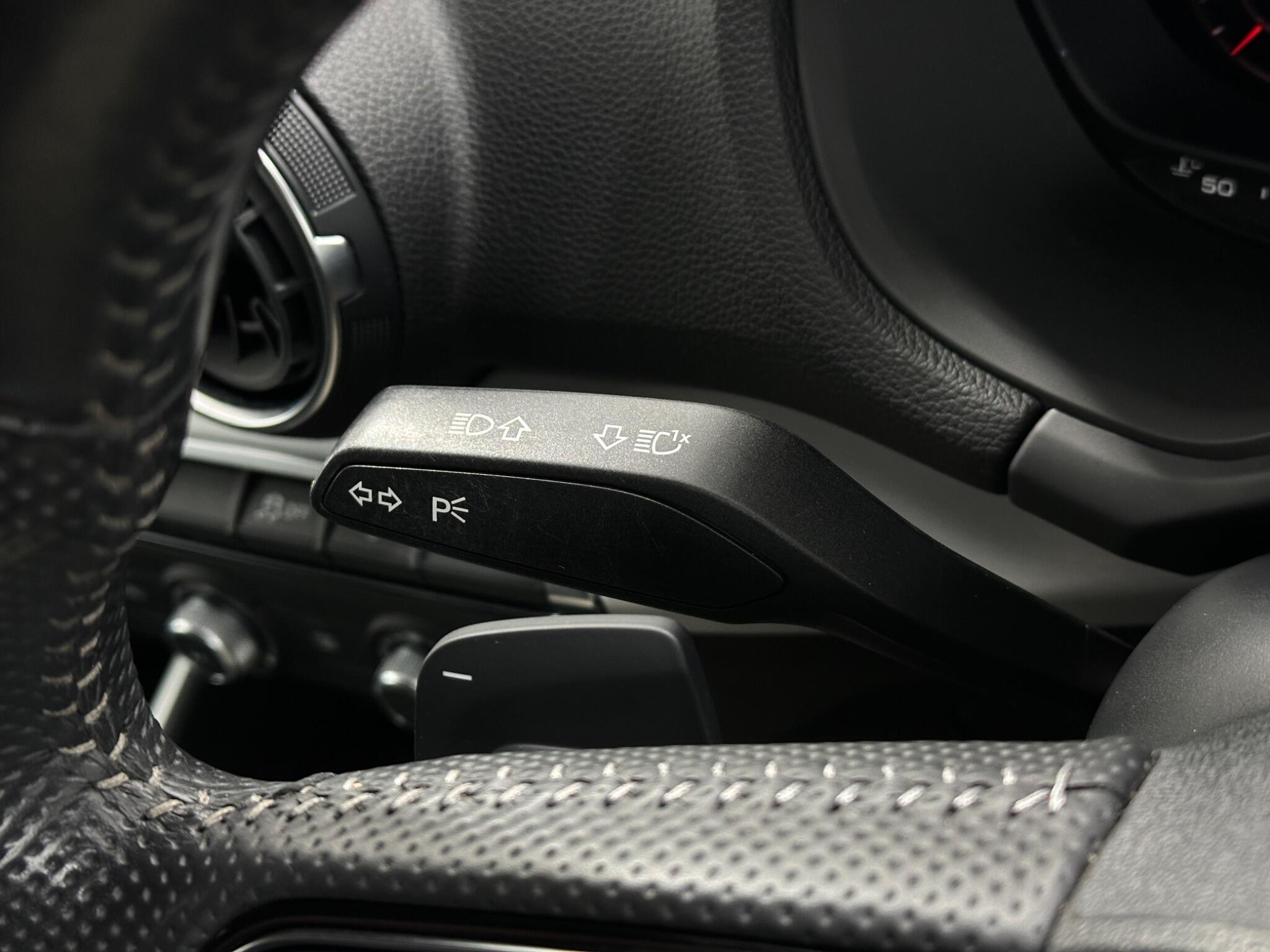 Audi Q2 view 14