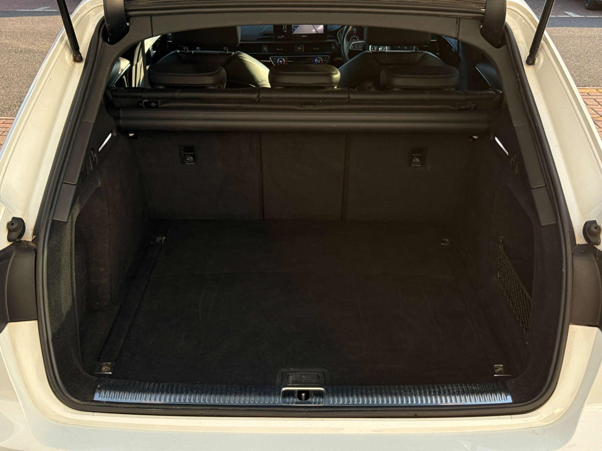 Audi A4 Avant view 34