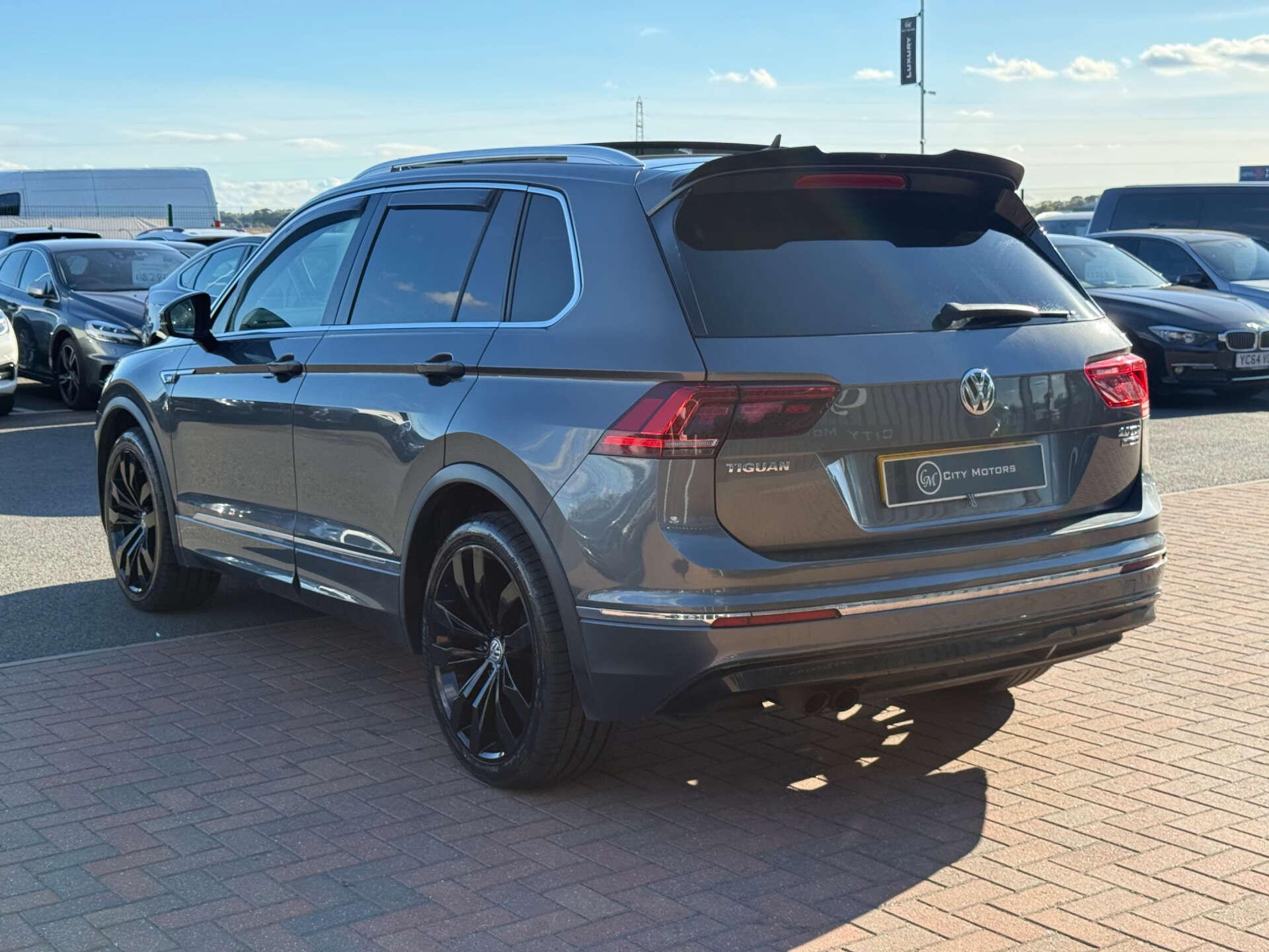Volkswagen Tiguan view 29