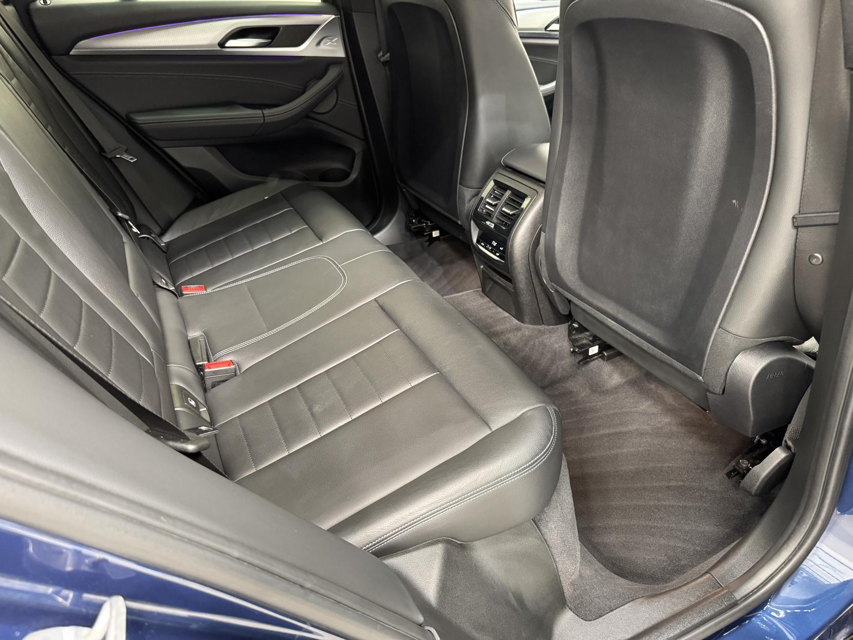 BMW X3 view 50
