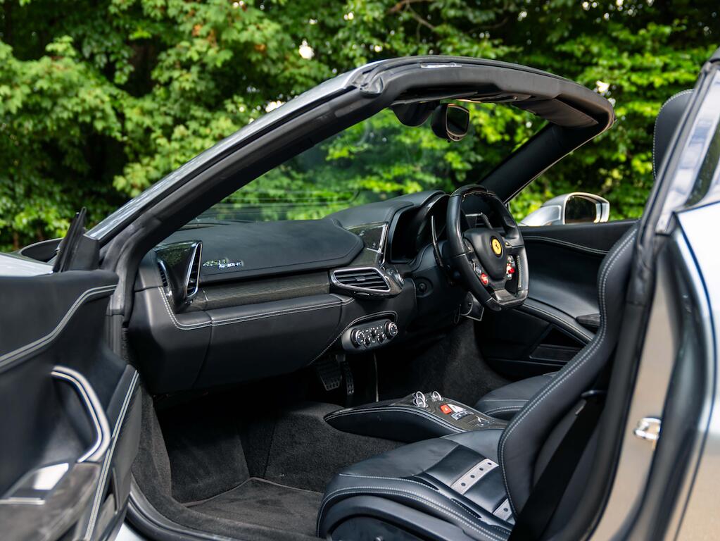 Ferrari 458 view 13