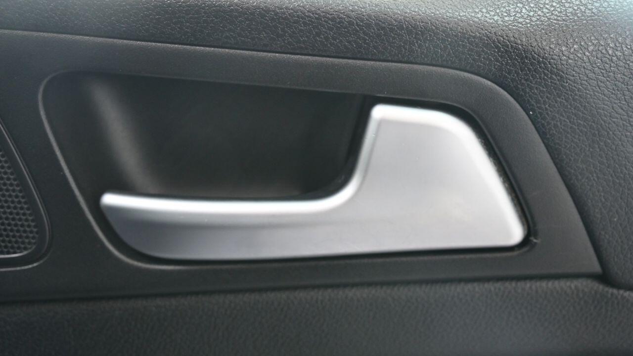 Kia Sportage view 34