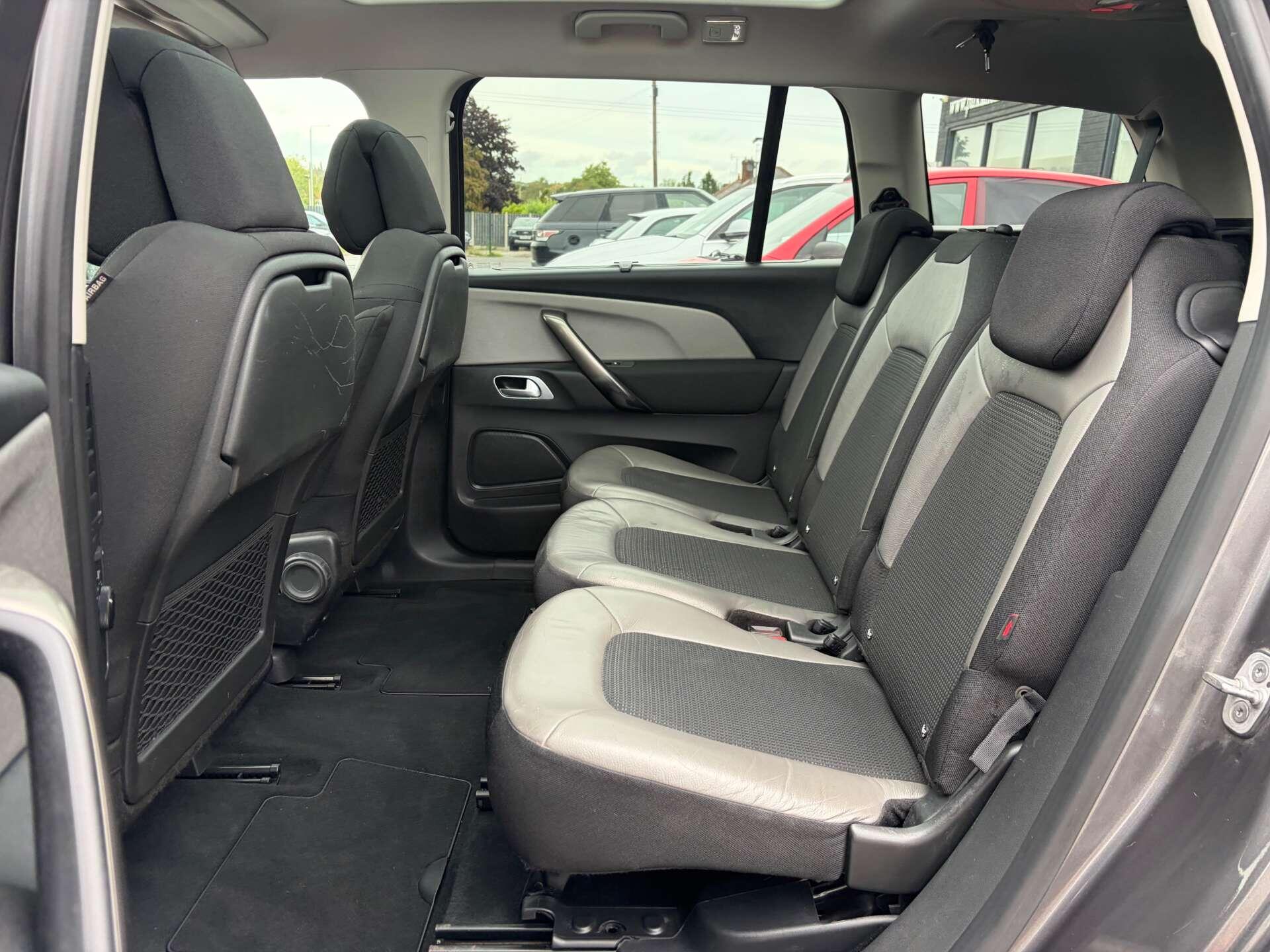 Citroen Grand C4 Picasso view 20