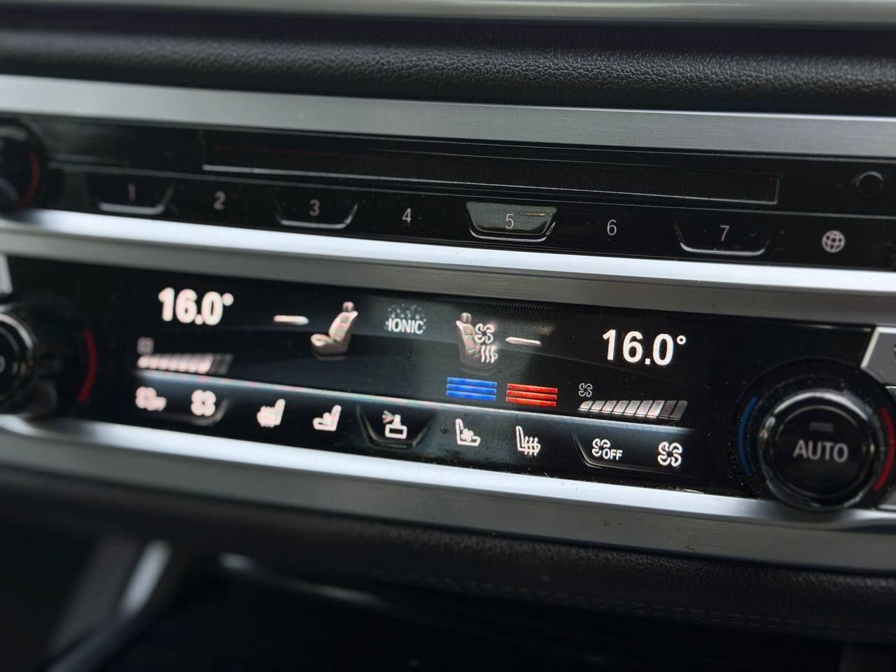 BMW 7 Series view 56