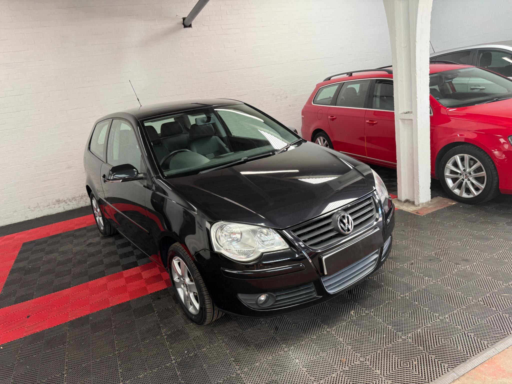 VOLKSWAGEN POLO 1.4 MATCH 3DR 17 PHOTOS VOLKSWAGEN POLO 1.4 MATCH 3DR AUTOMATIC LOW...