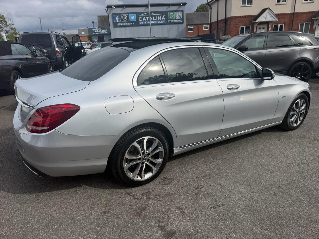 Mercedes-Benz C-Class view 19