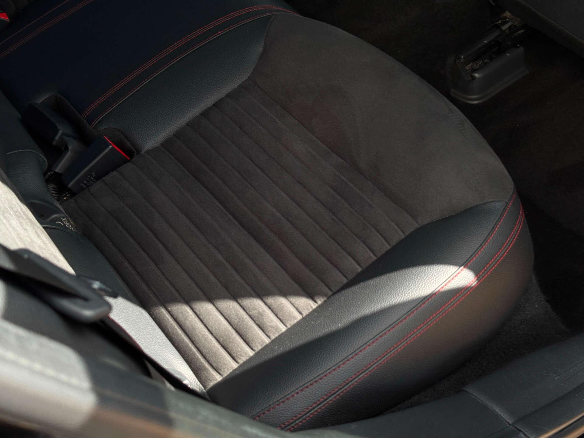 Mercedes-Benz Gla view 56