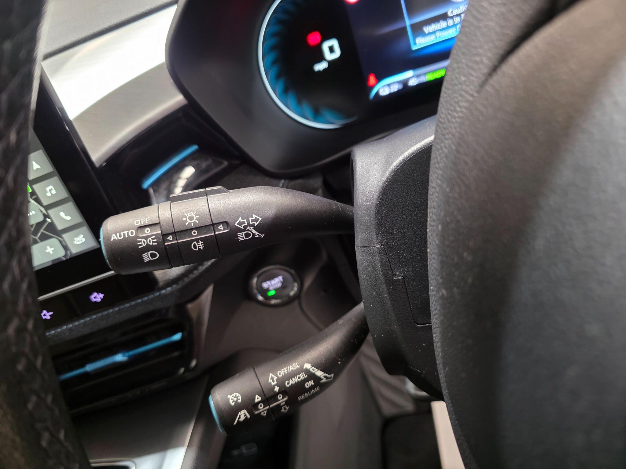 MG MG5 view 18
