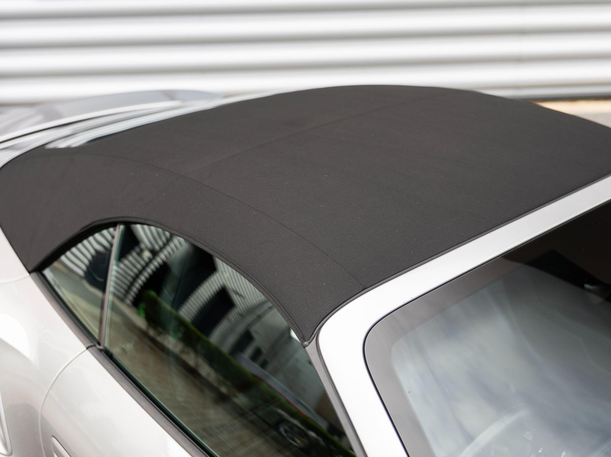 Porsche 911 view 10