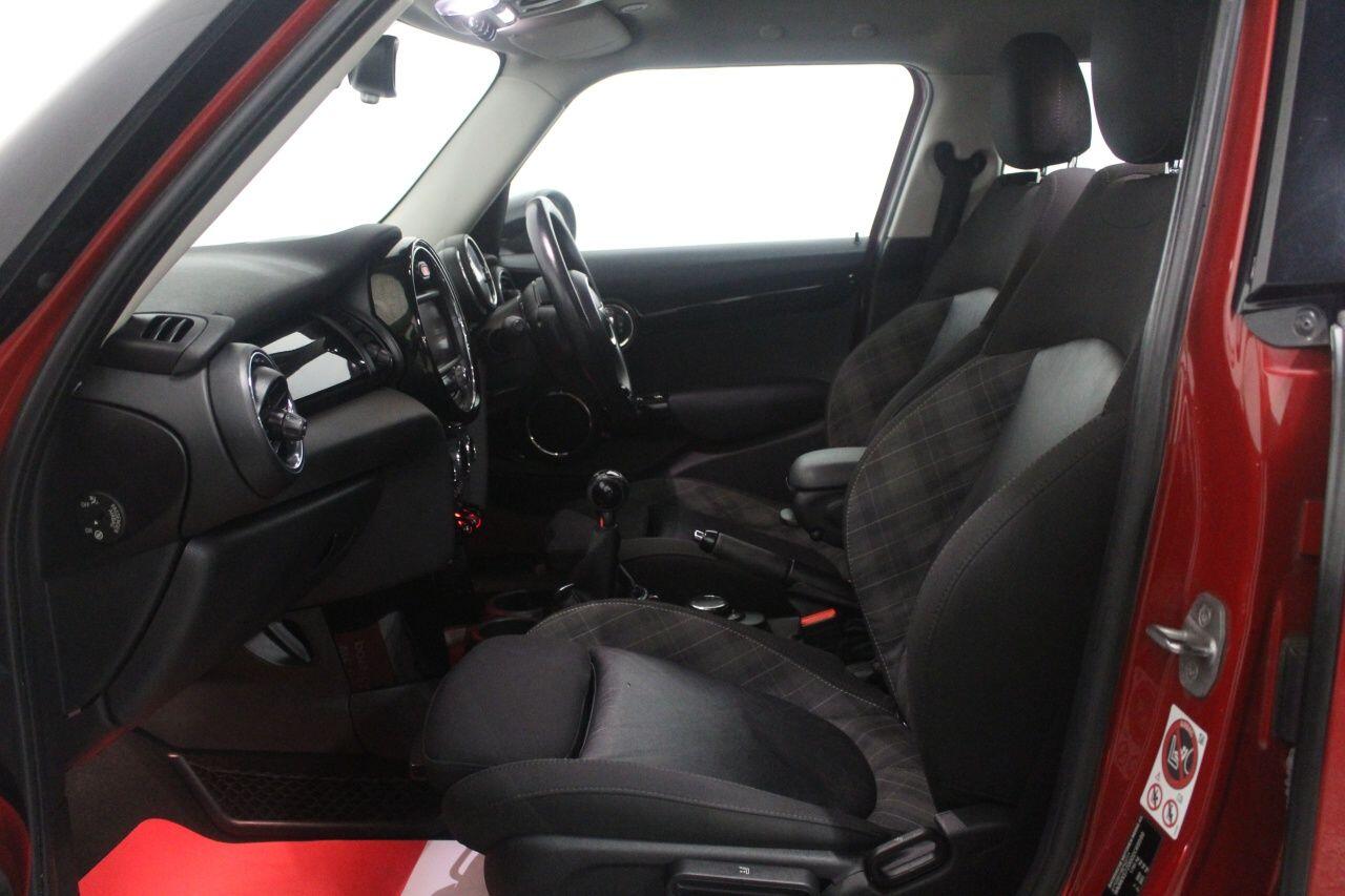 Mini Hatch view 49