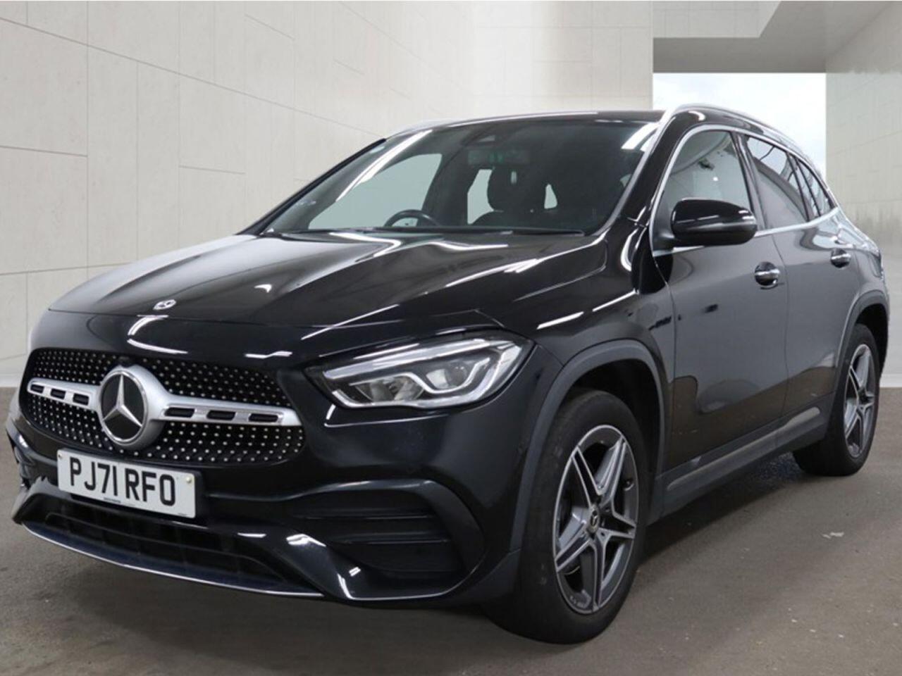 Mercedes-Benz Gla view 2