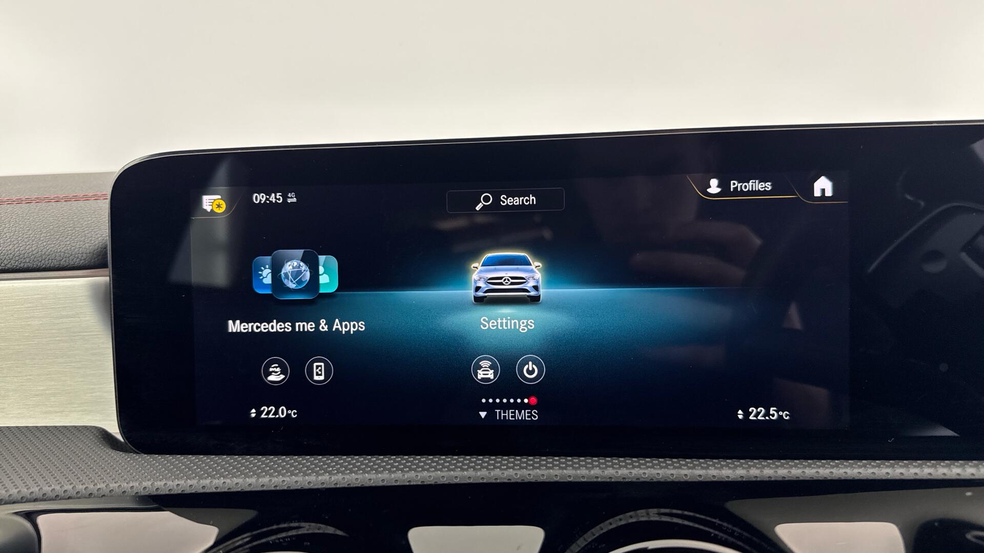 Mercedes-Benz Cla view 28