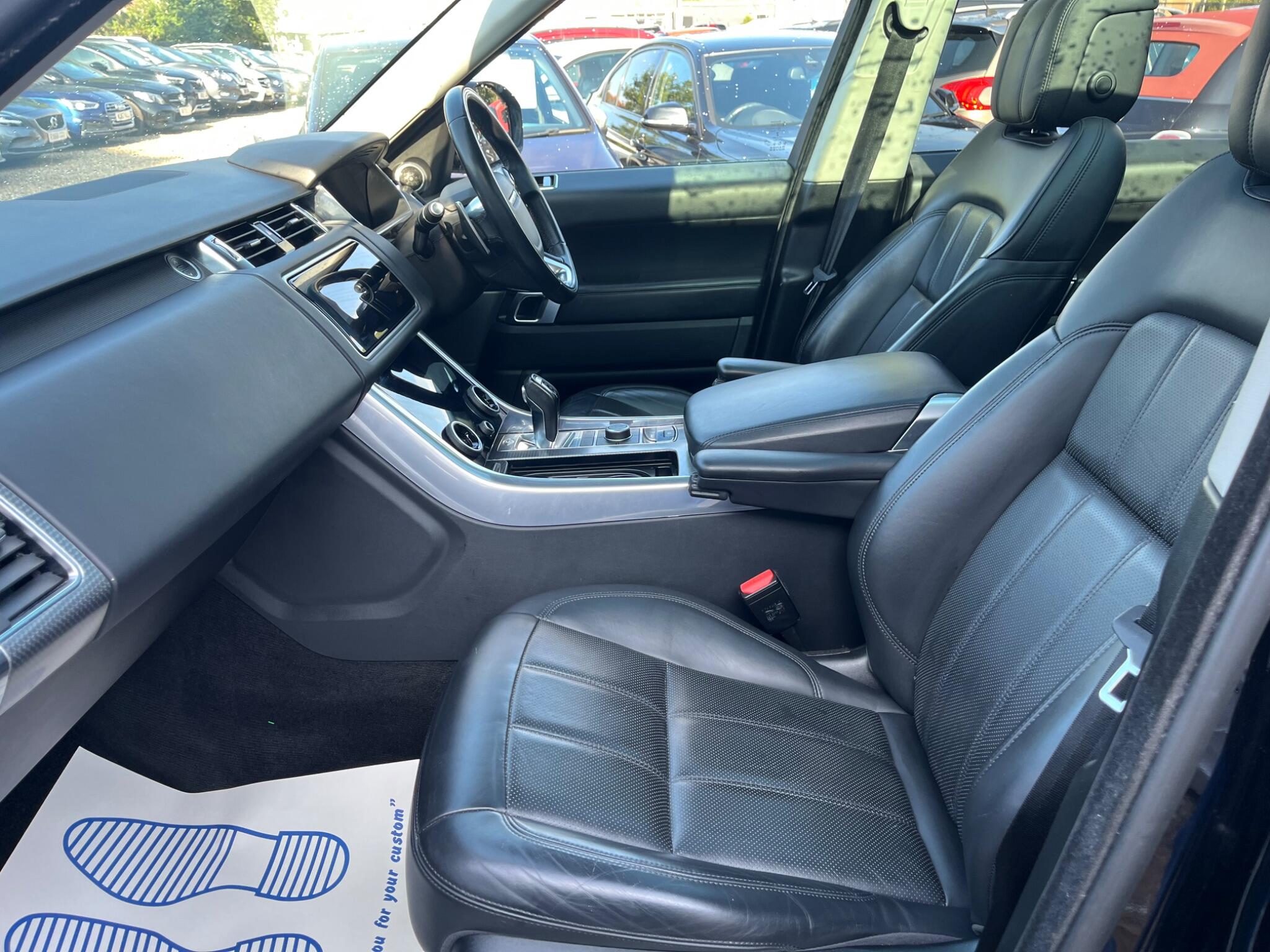 Land Rover Range Rover Sport view 12
