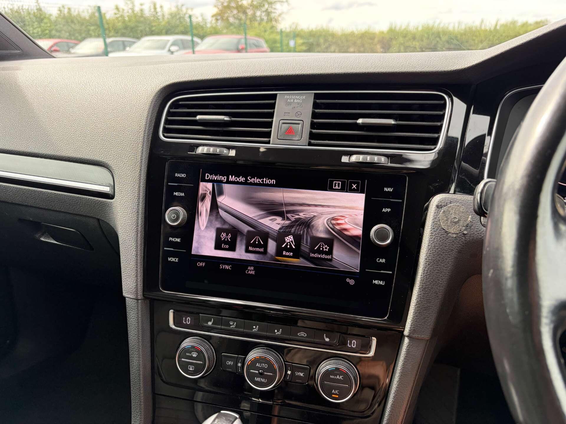 Volkswagen Golf view 50
