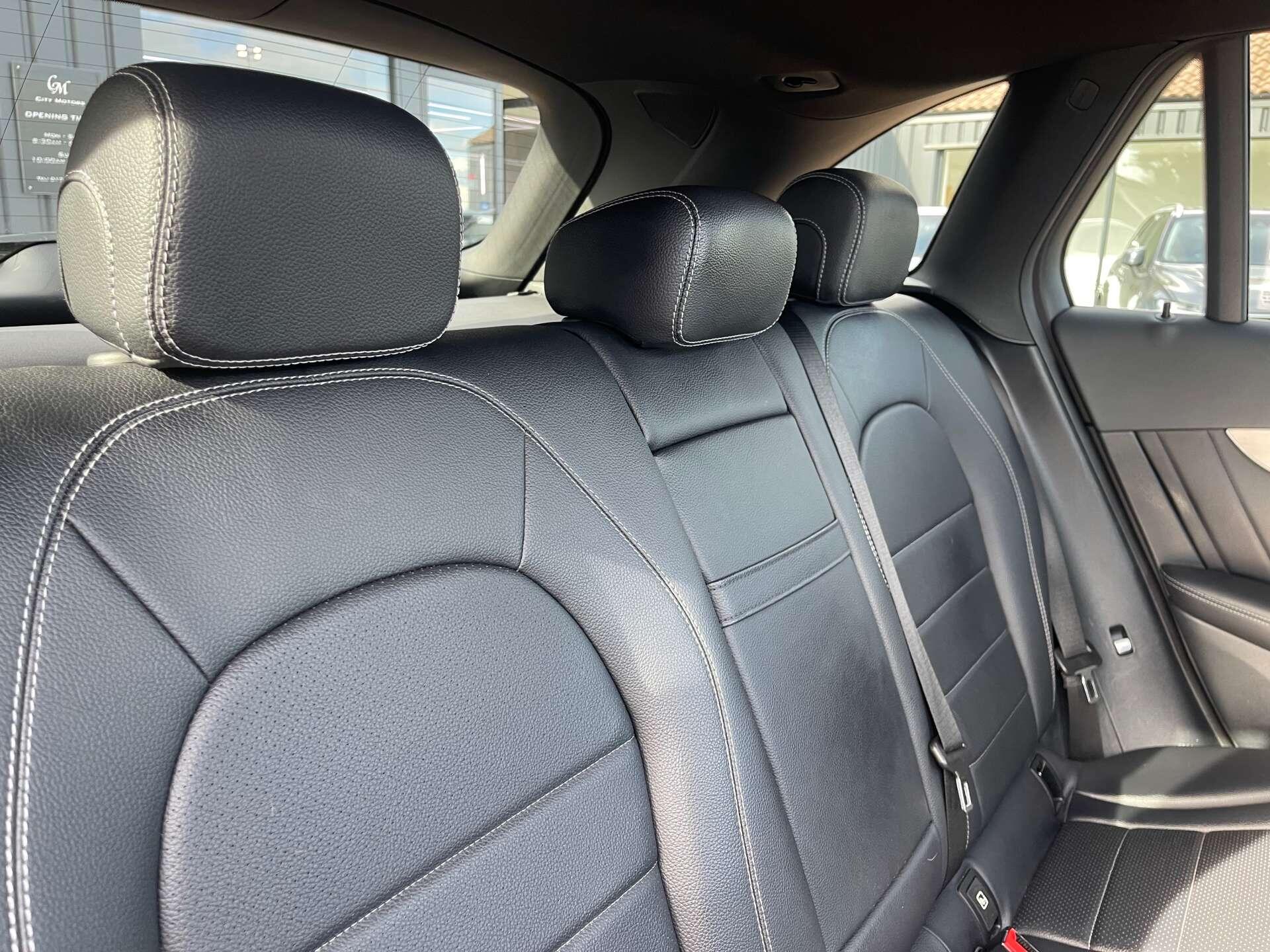 Mercedes-Benz GLC view 31