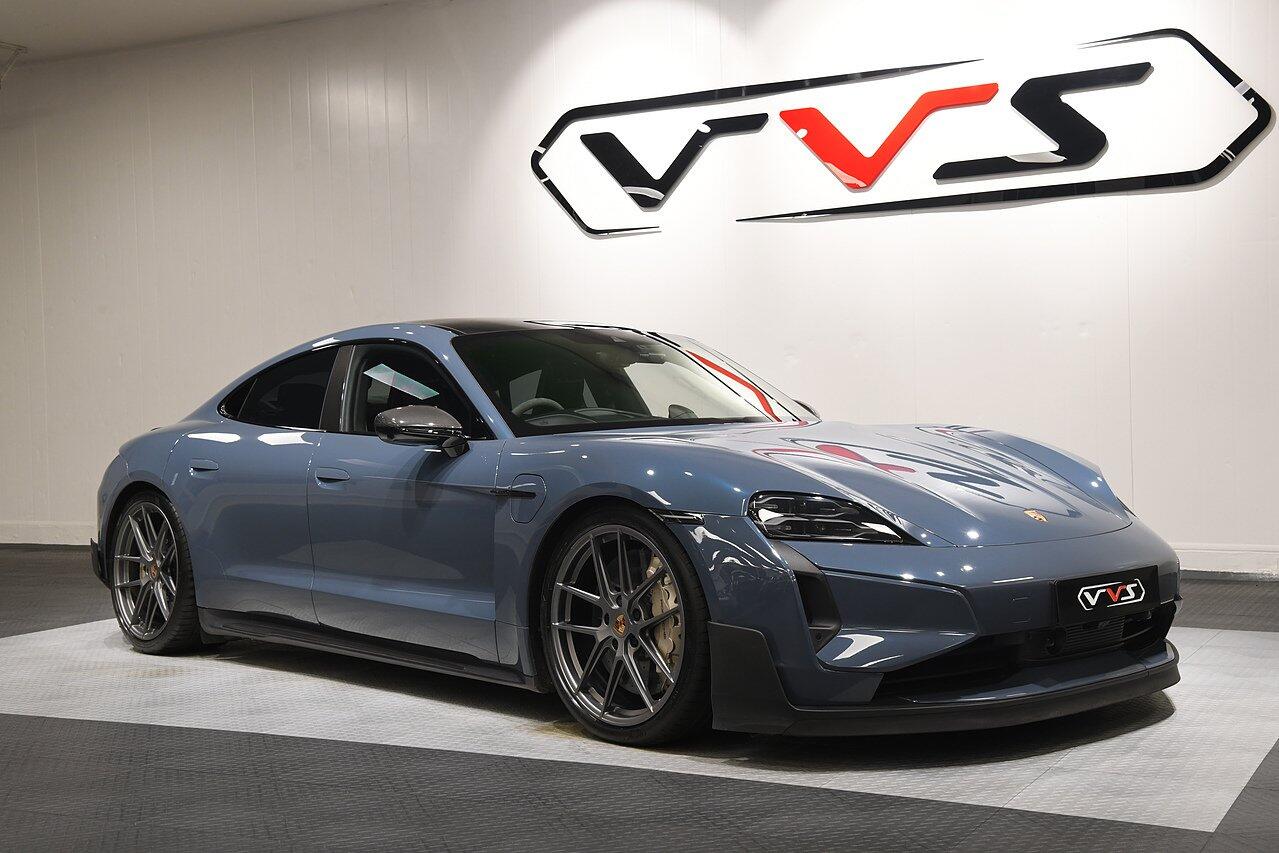 Porsche Taycan view 44