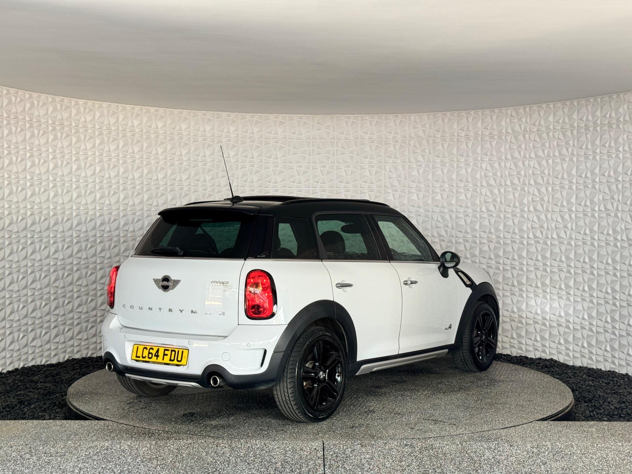 Mini Countryman view 12