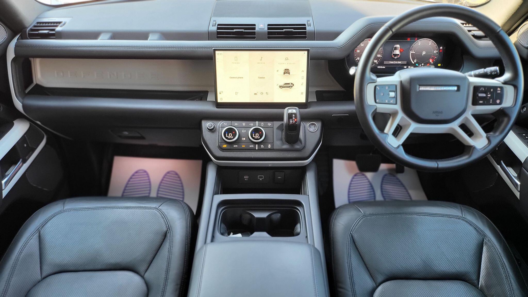 Land Rover Defender view 18