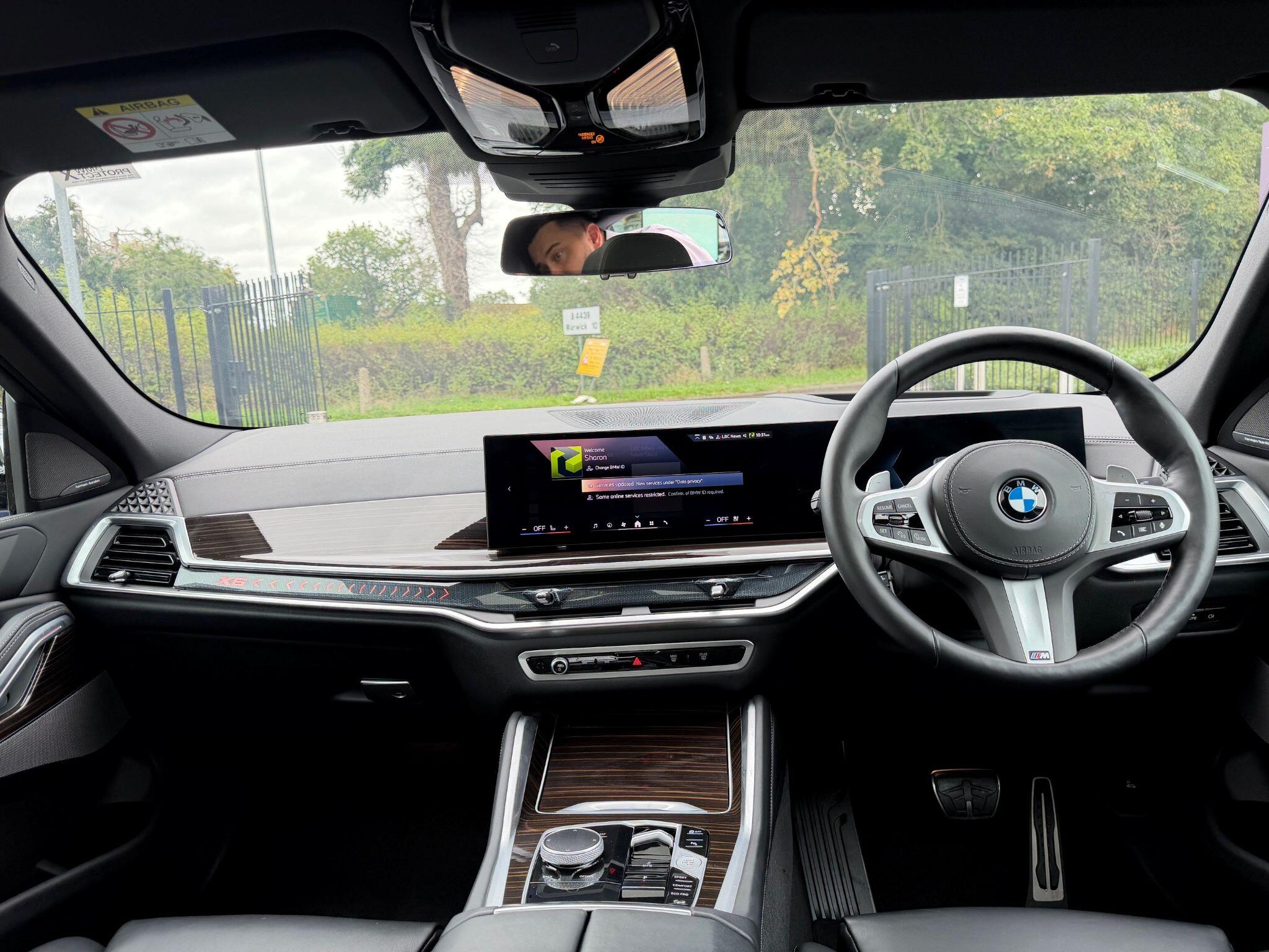 BMW X6 view 13