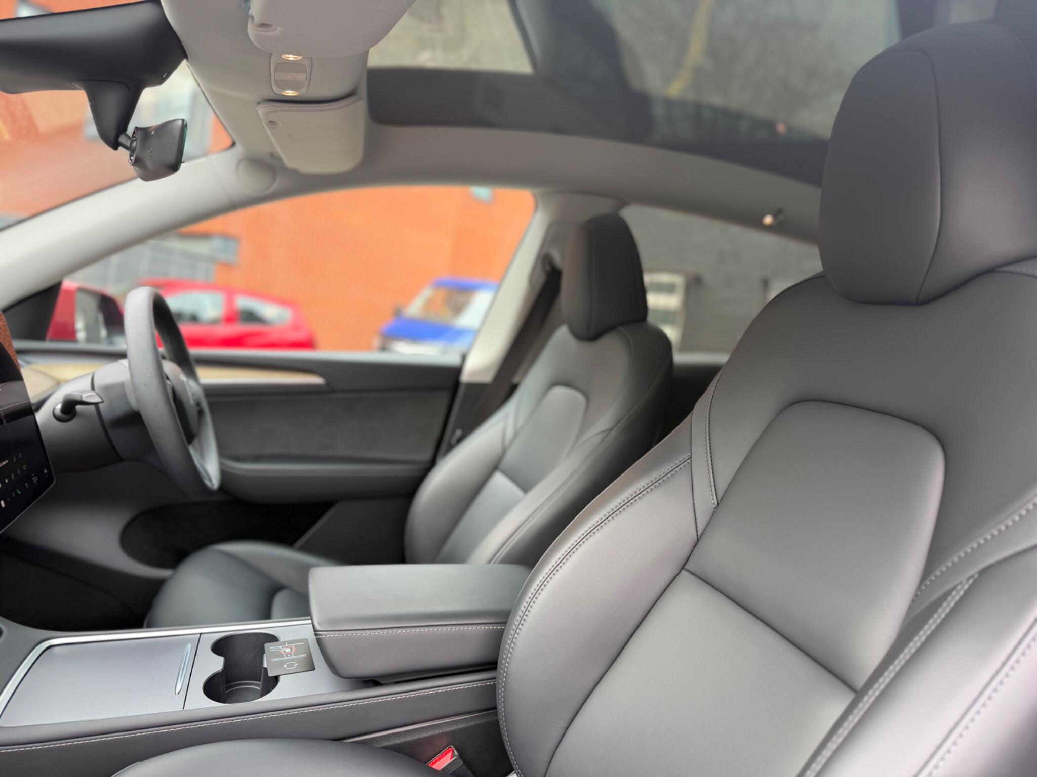 Tesla Model Y view 35
