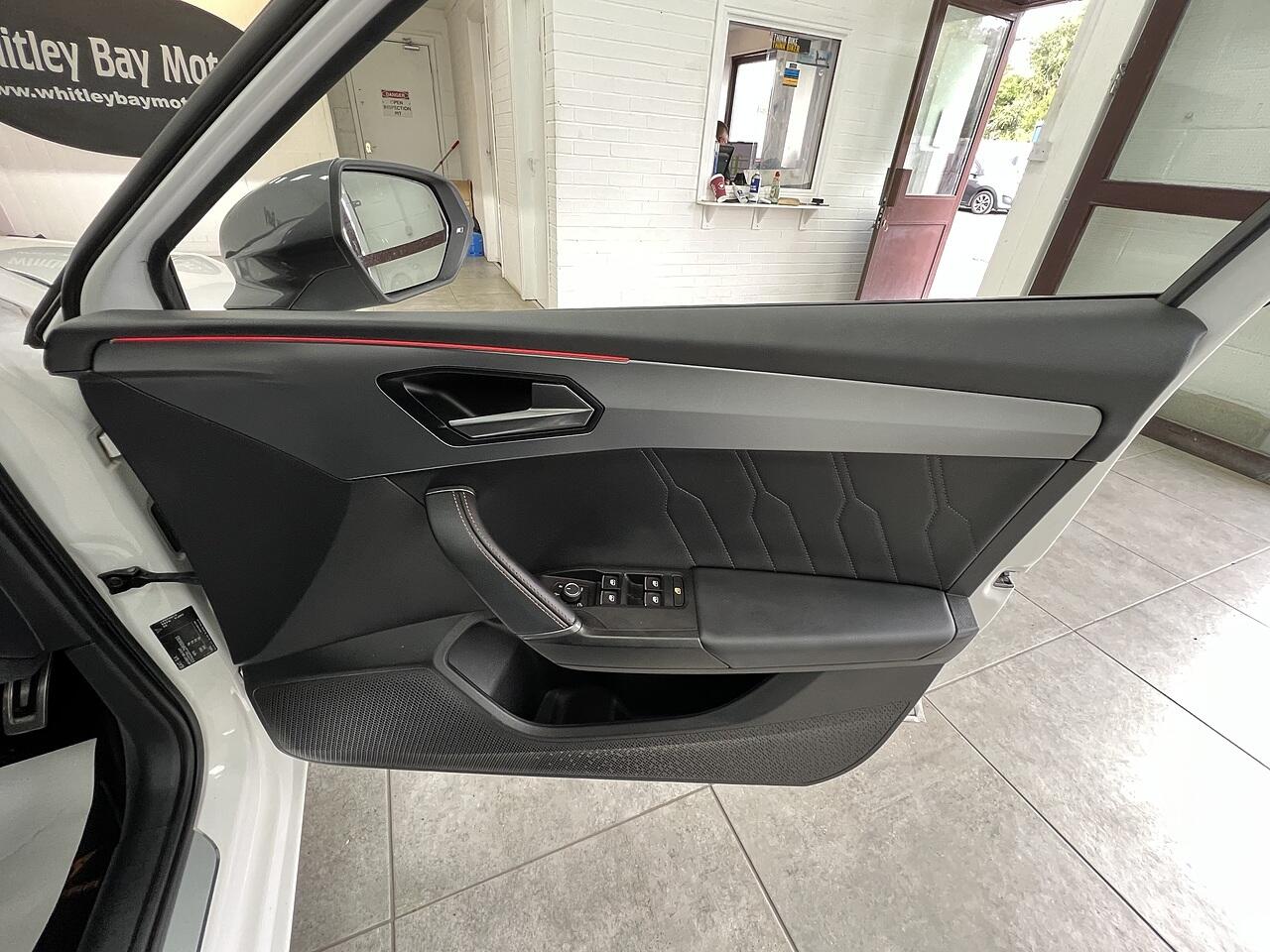 Cupra Leon view 16