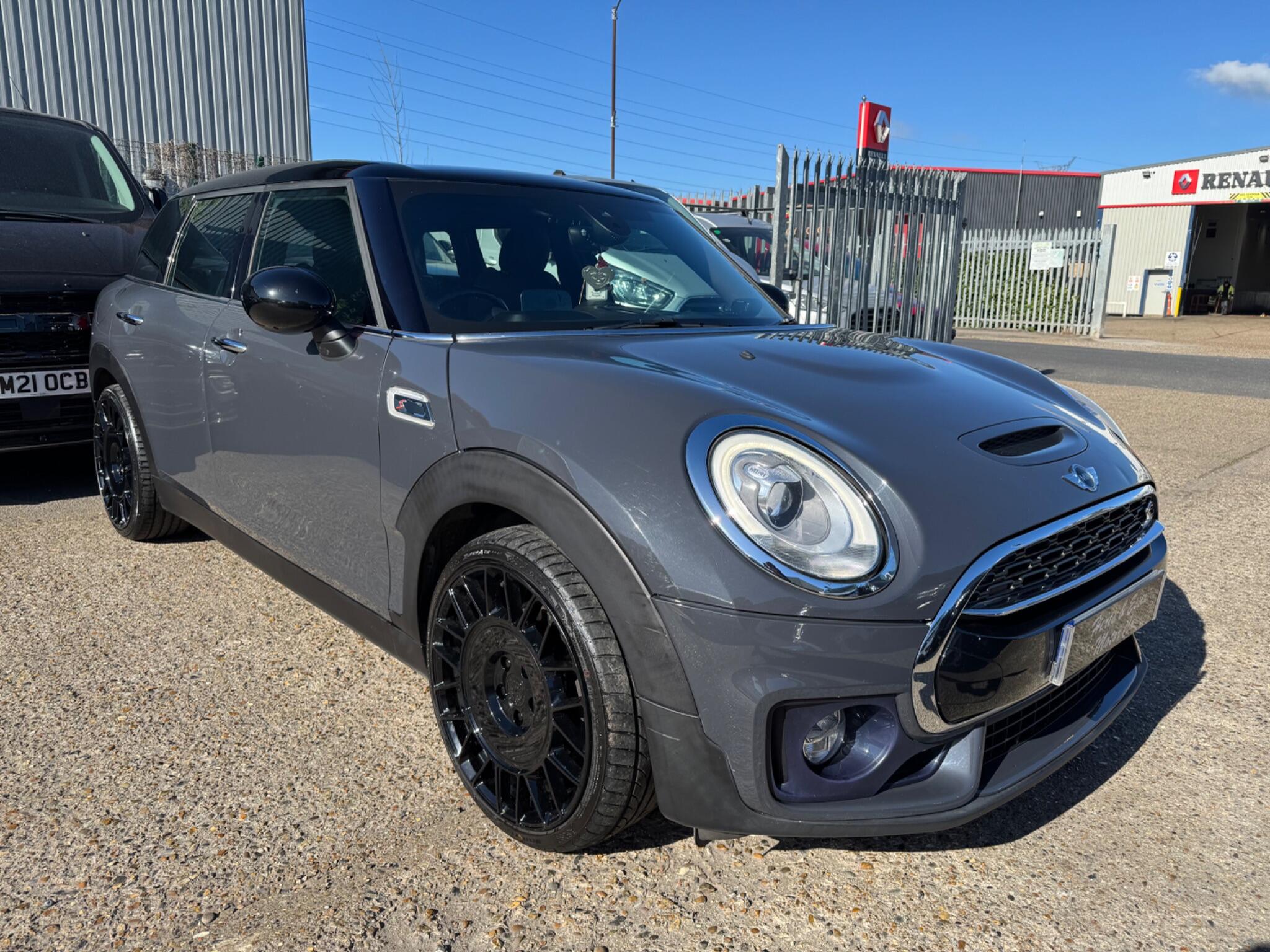 Mini Clubman view 5