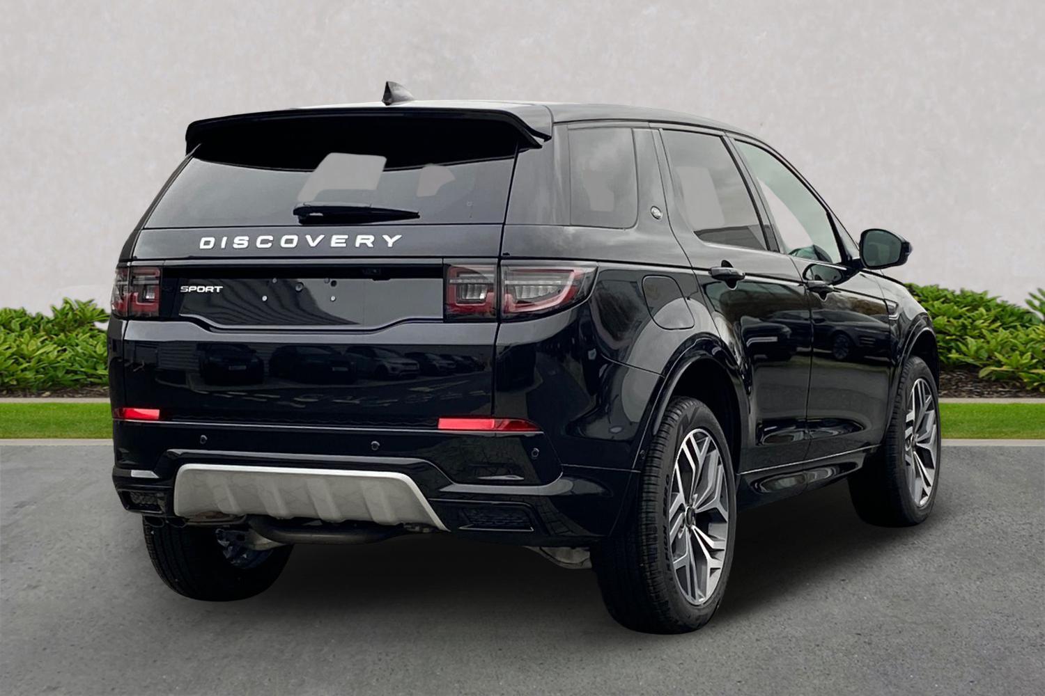 Land Rover Discovery Sport view 19