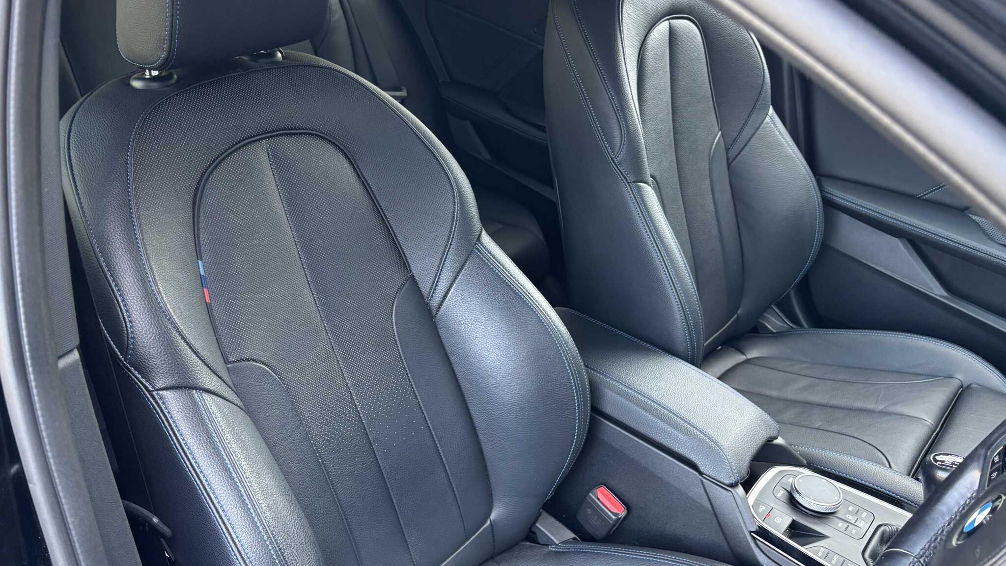 BMW 1 Series view 10