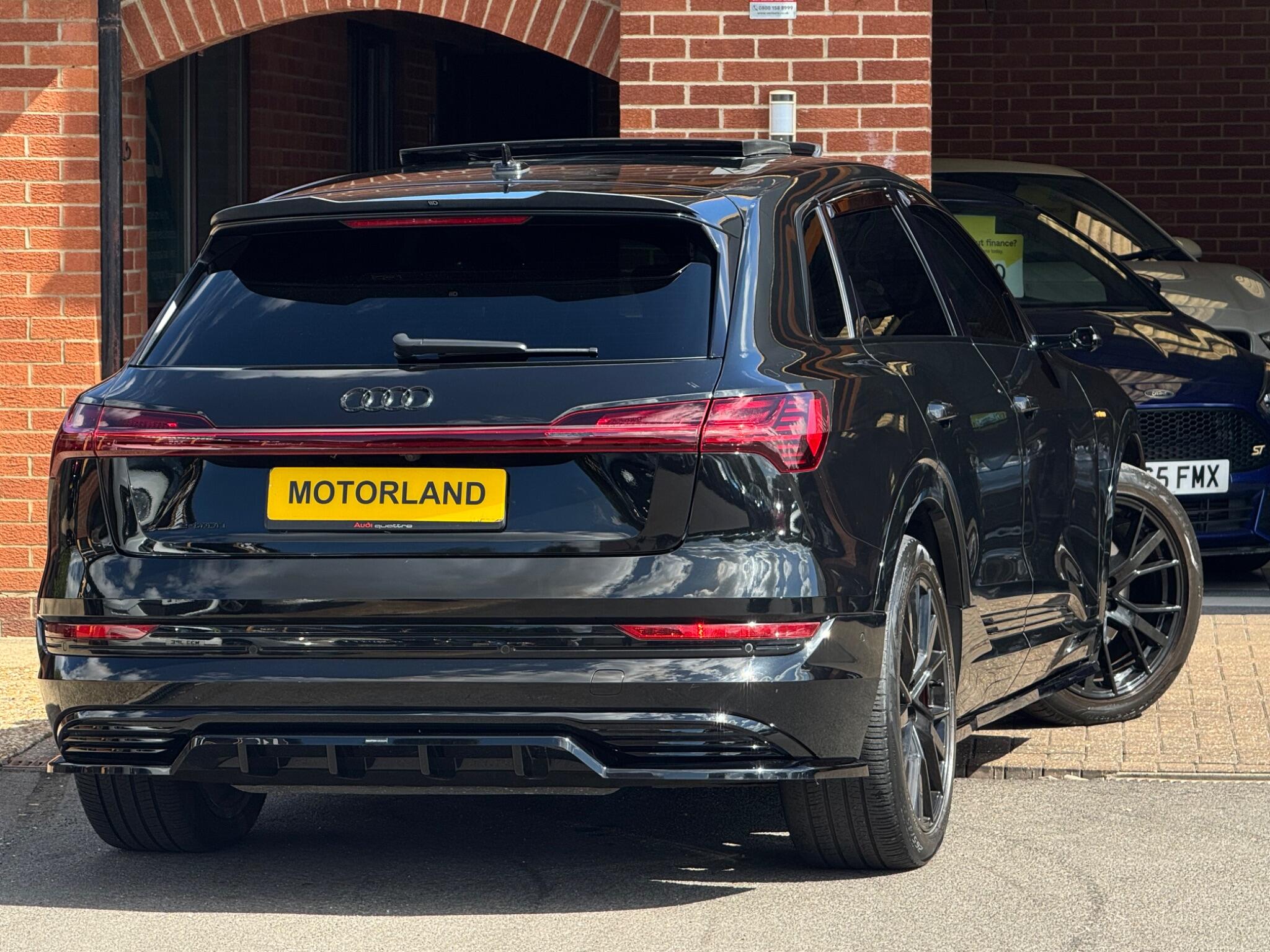 Audi E-Tron view 4