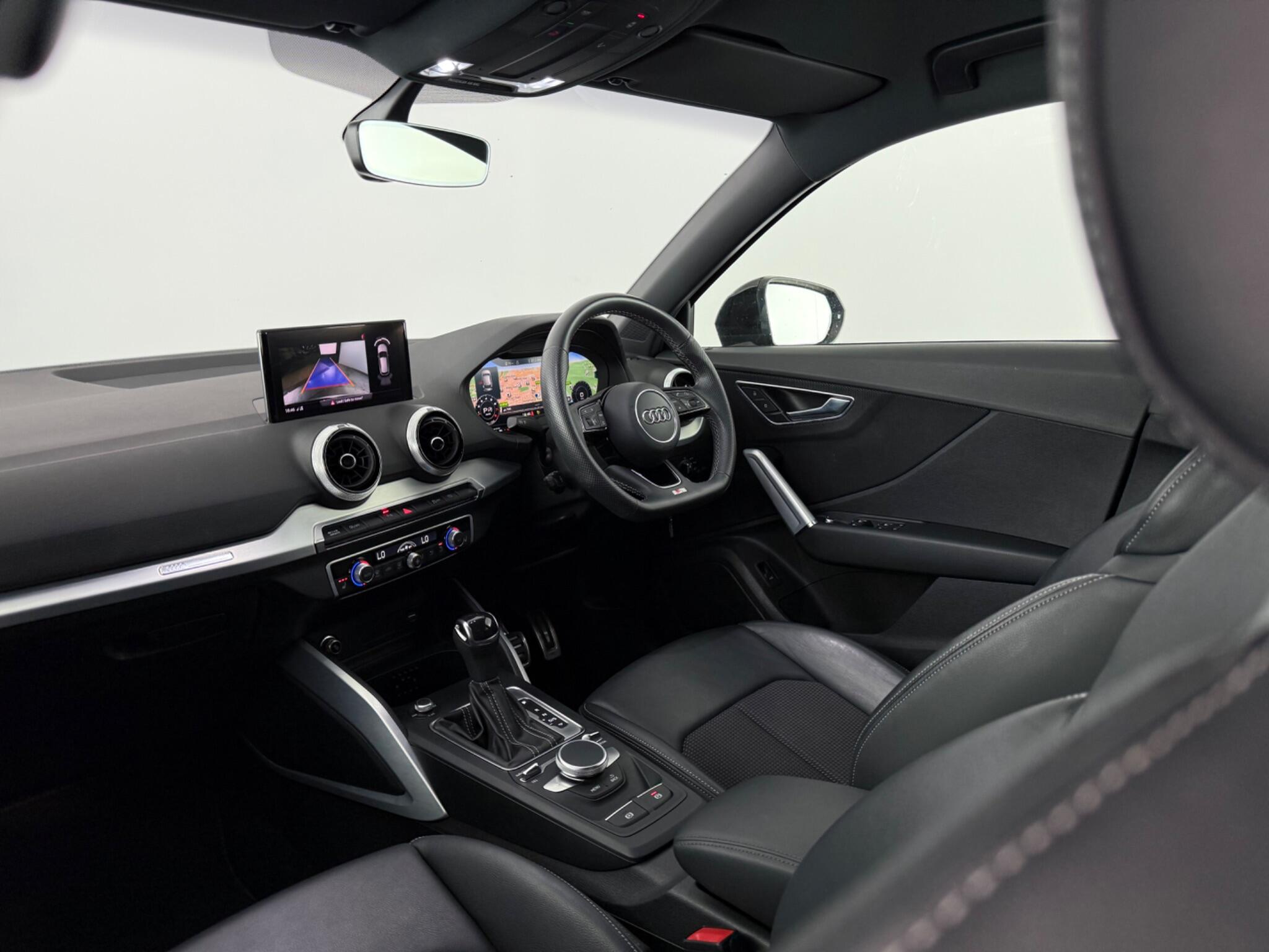 Audi Q2 view 4