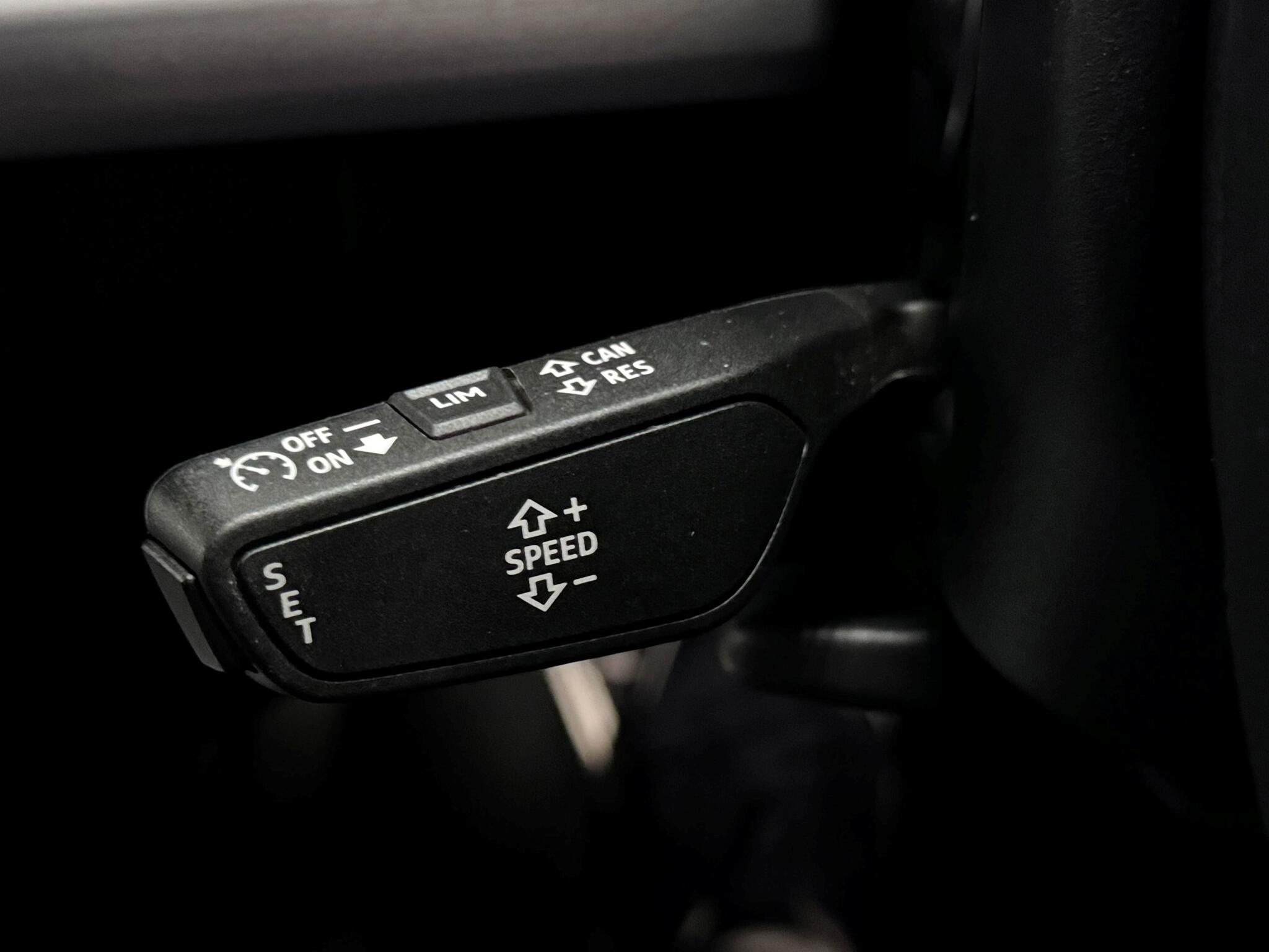 Audi Q5 view 16