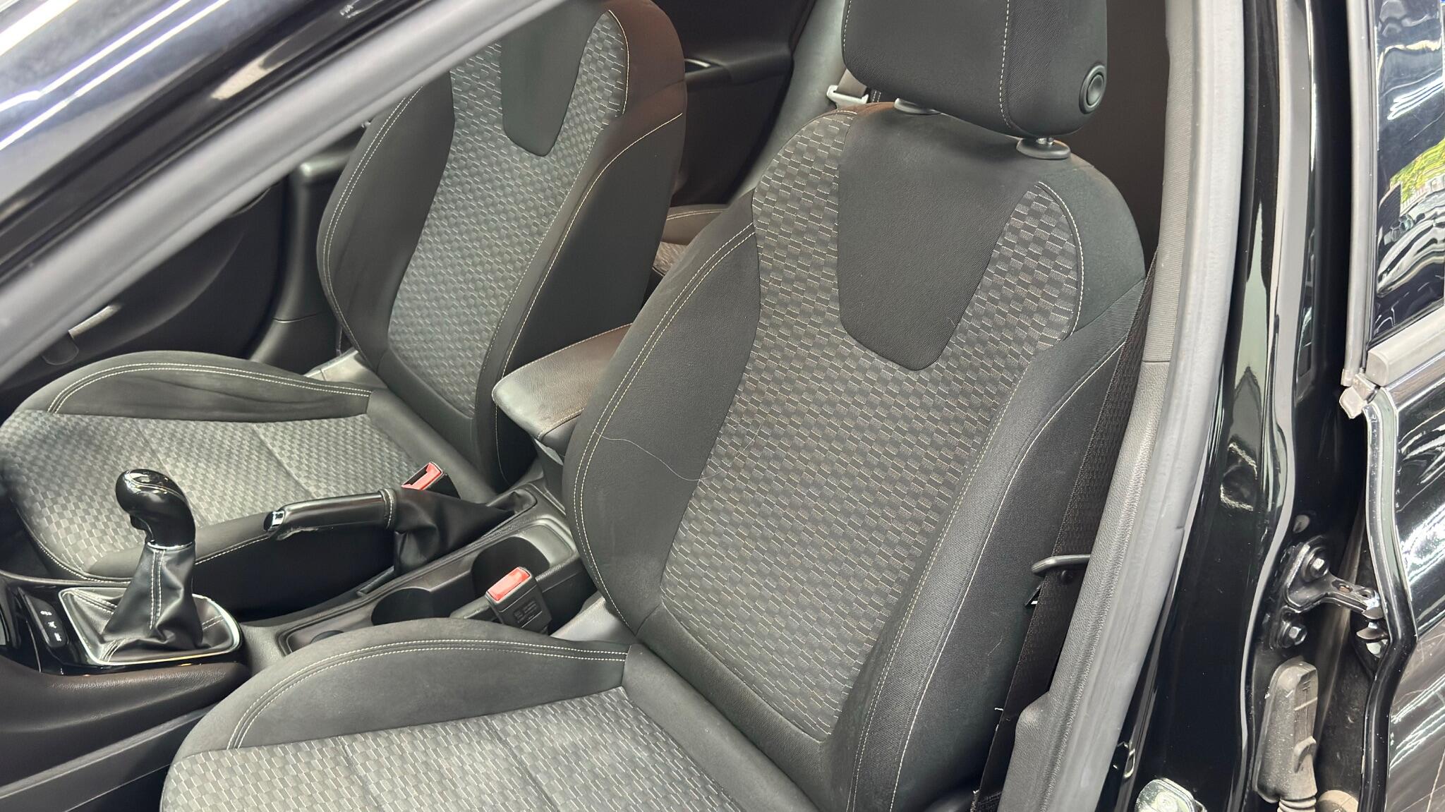 Vauxhall Astra view 14
