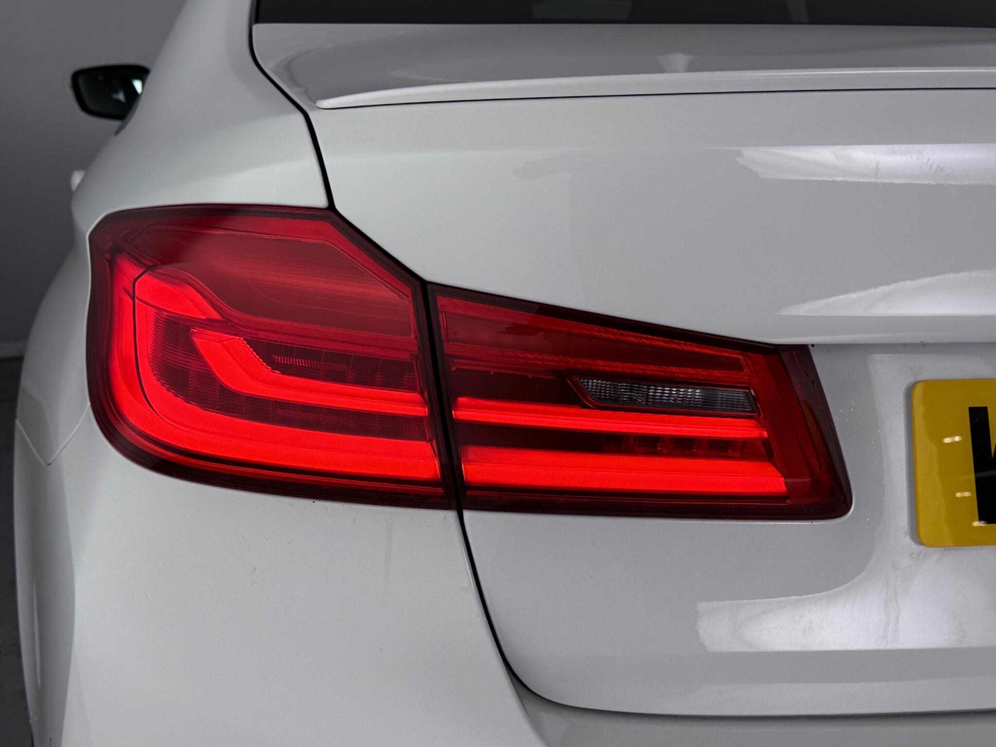 BMW 5 Series view 6