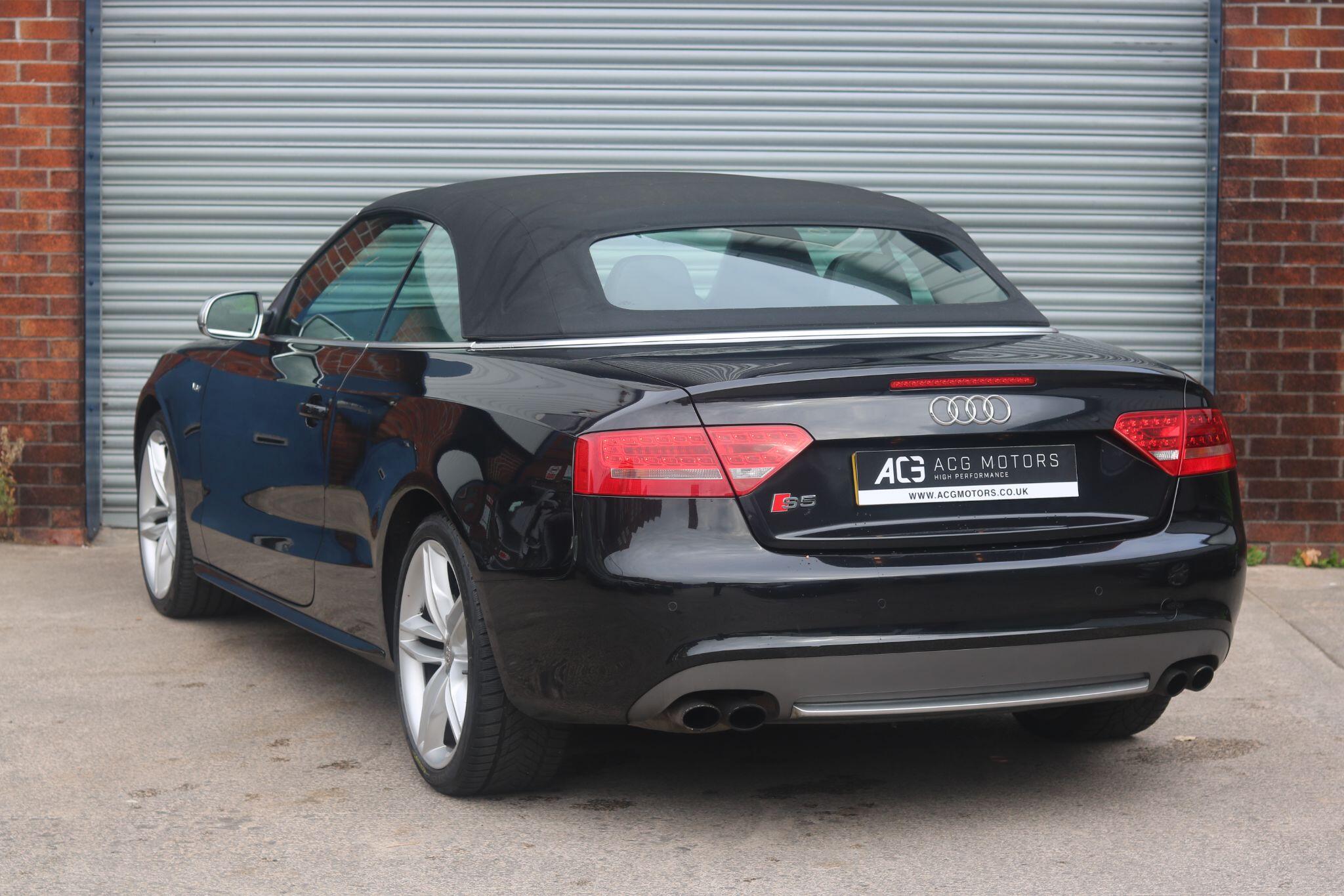 Audi S5 view 2