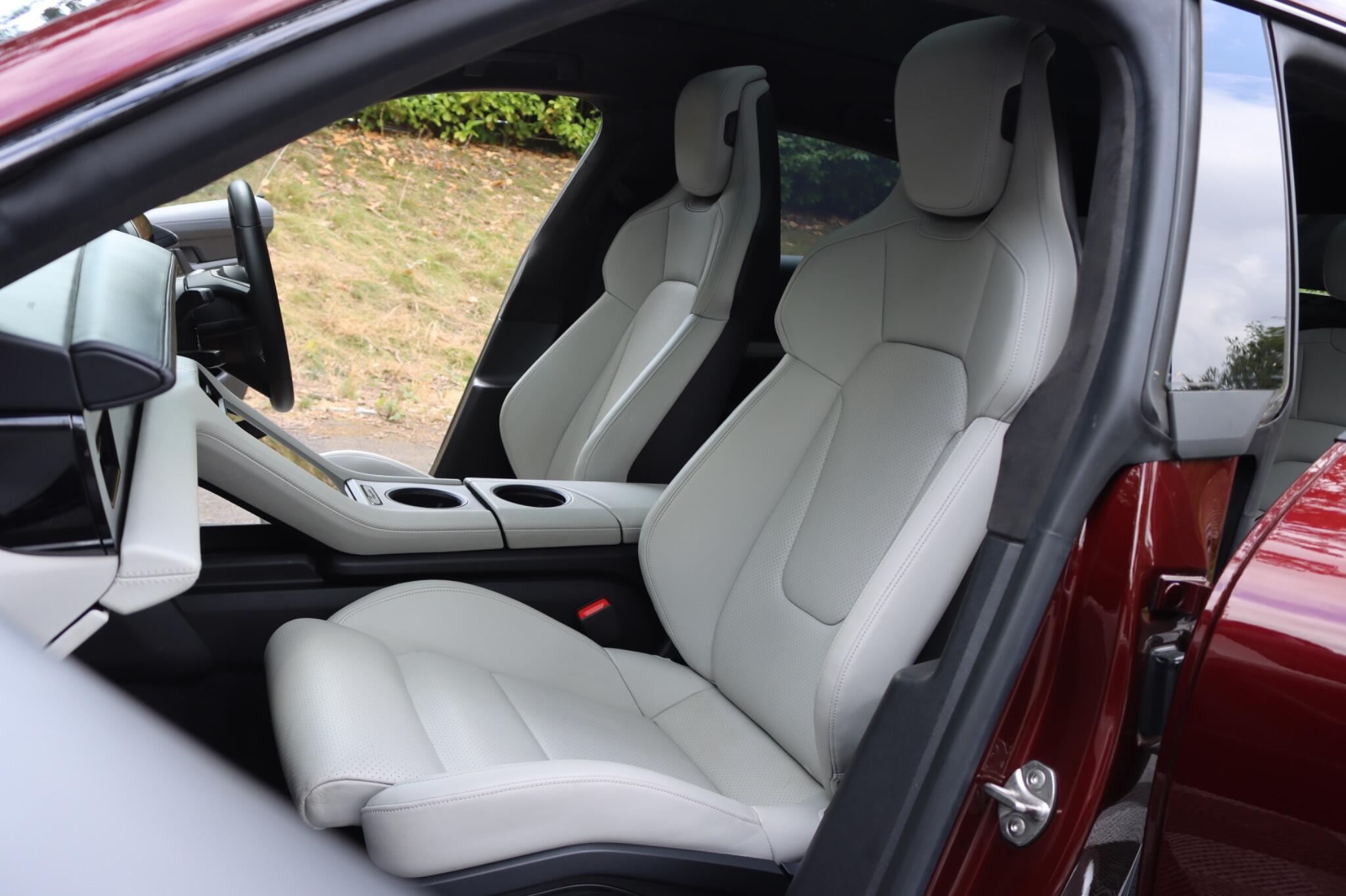 Porsche Taycan view 7
