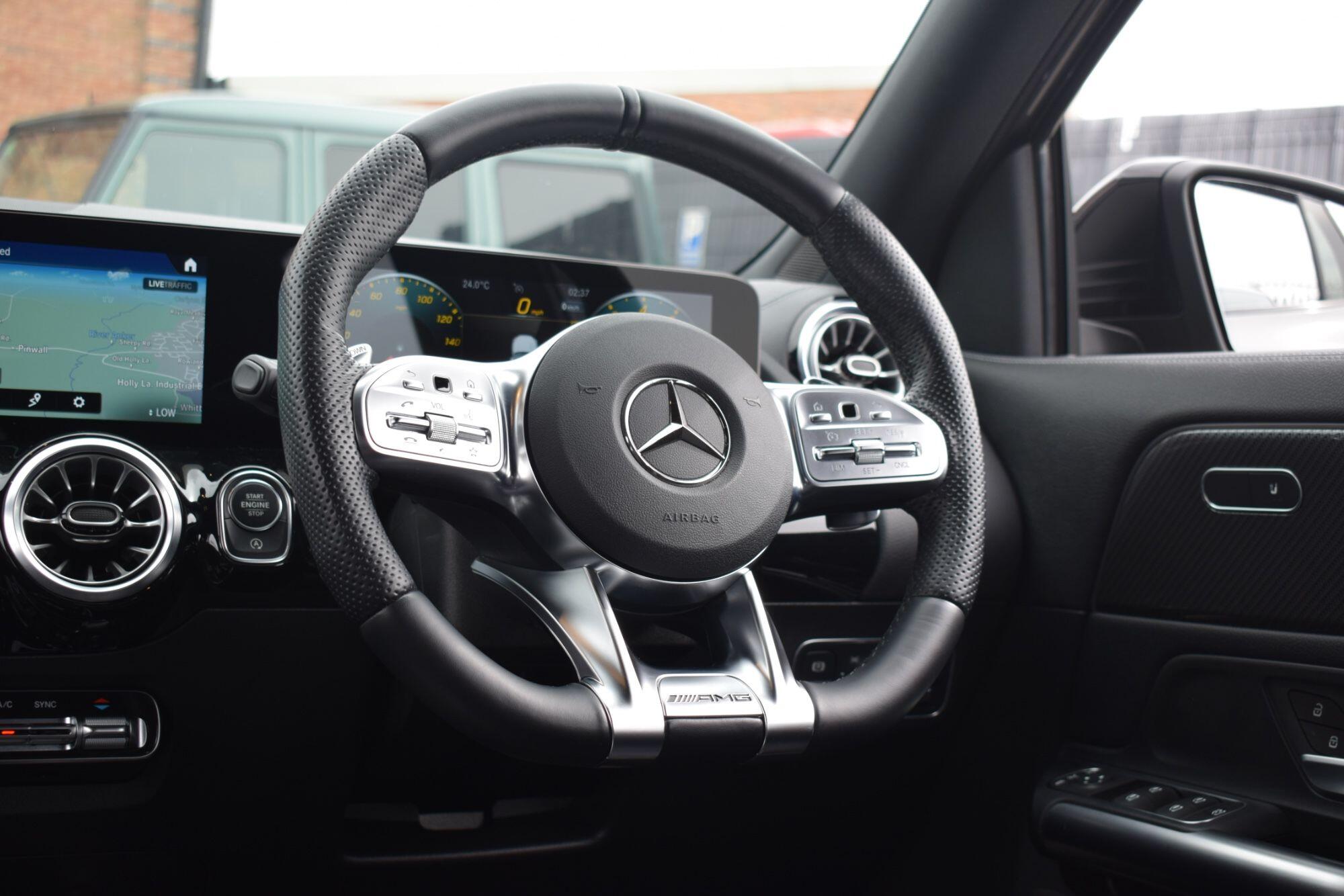 Mercedes-Benz GLA view 10