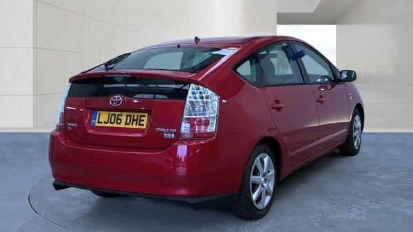 Toyota Prius view 6