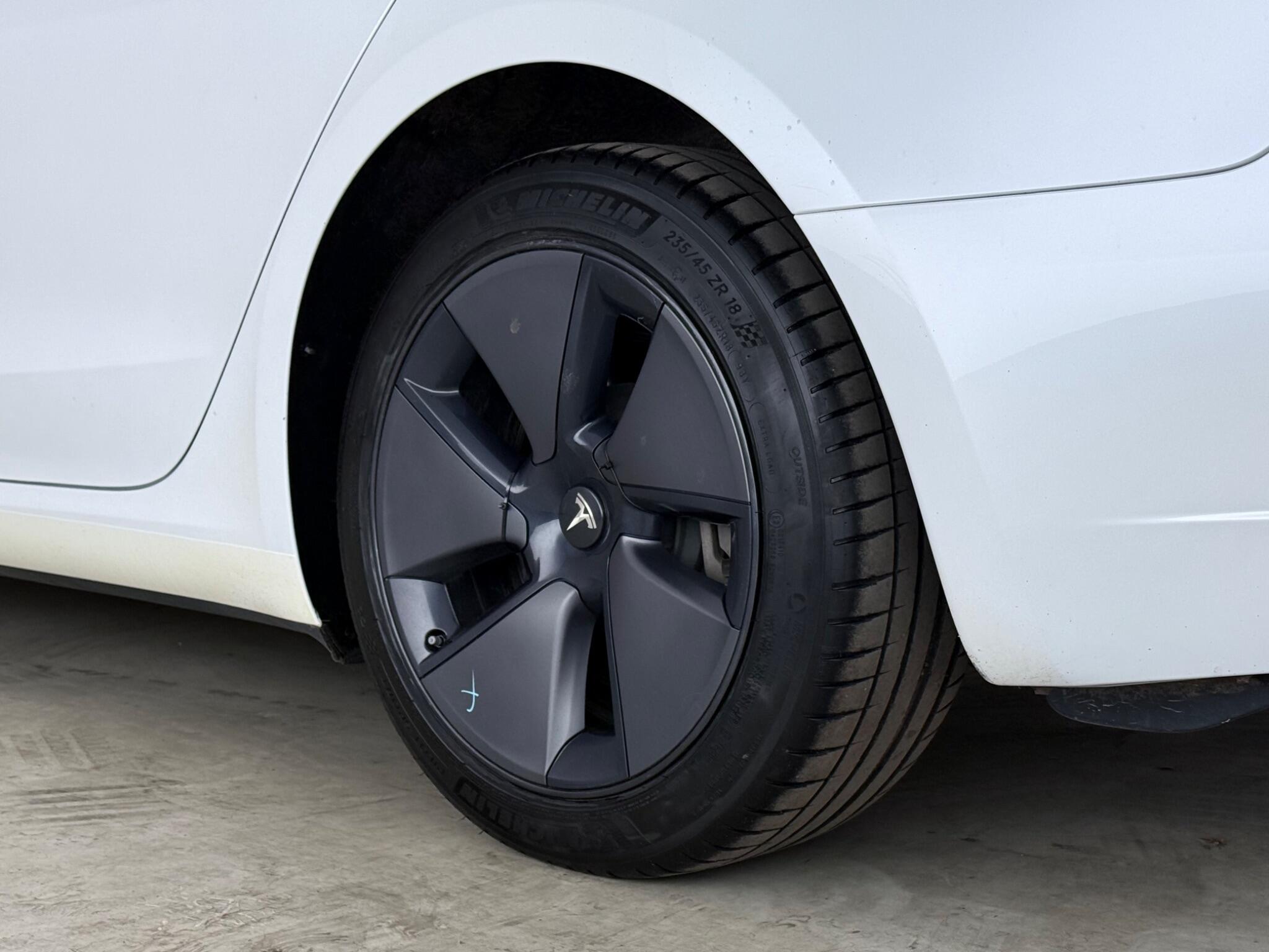 Tesla Model 3 view 9
