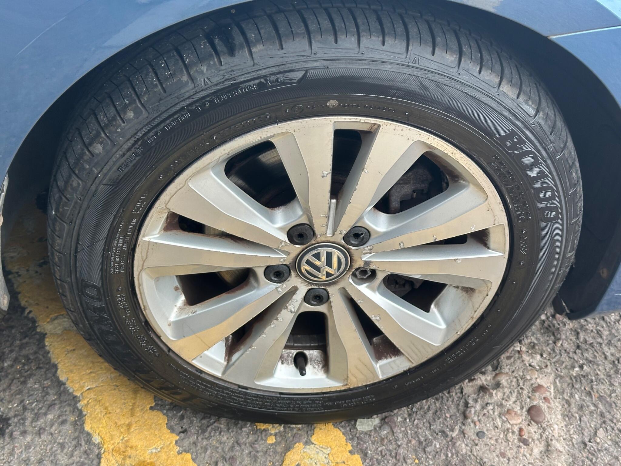 Volkswagen Golf view 17