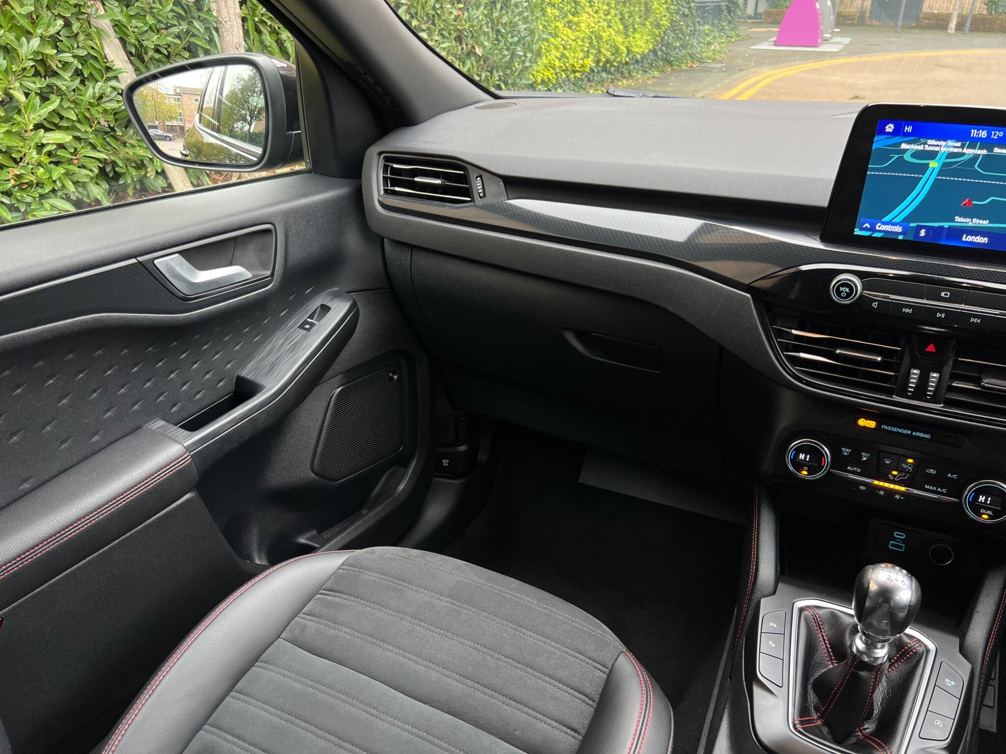 Ford Kuga view 55