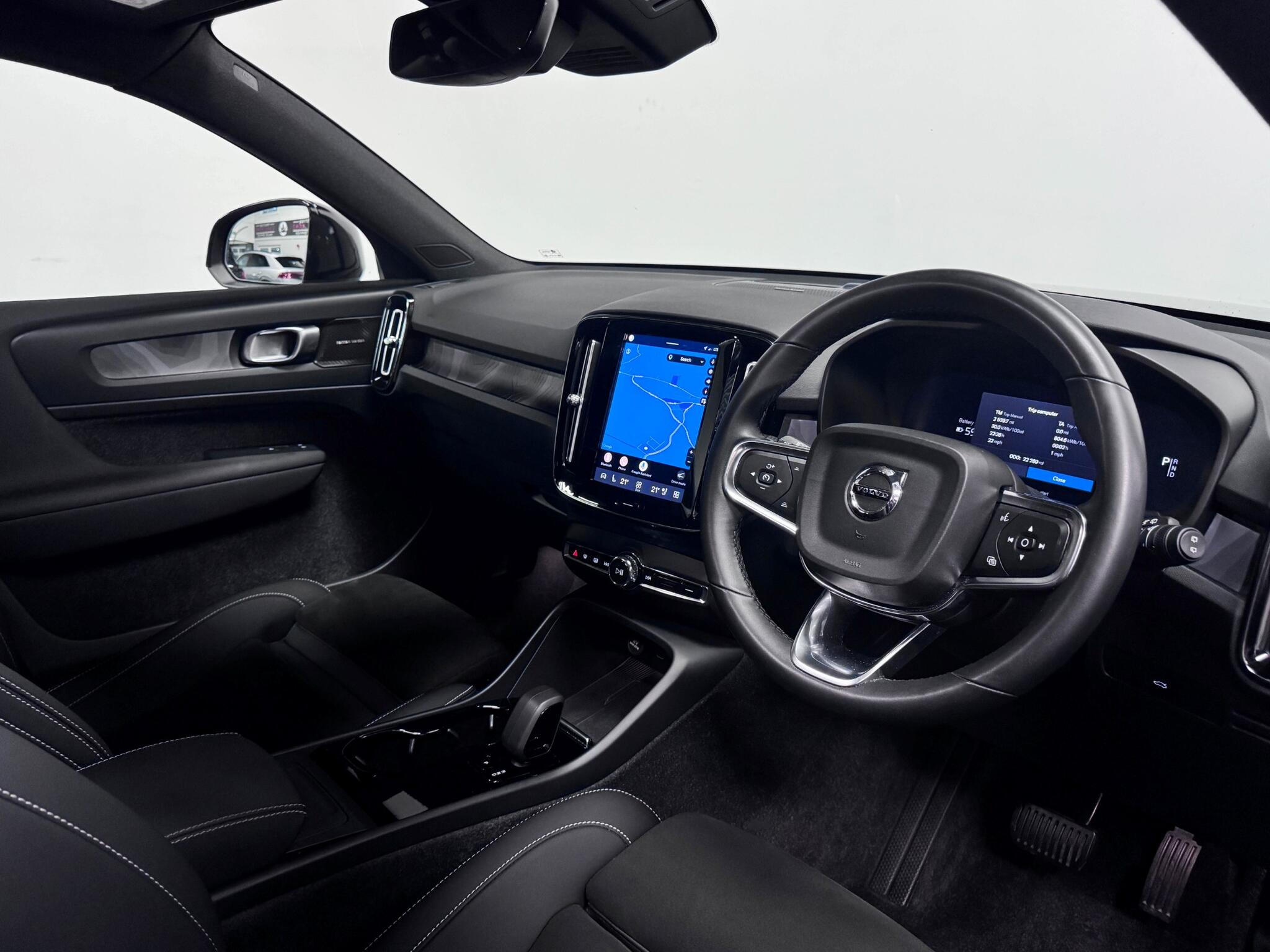 Volvo XC40 view 33