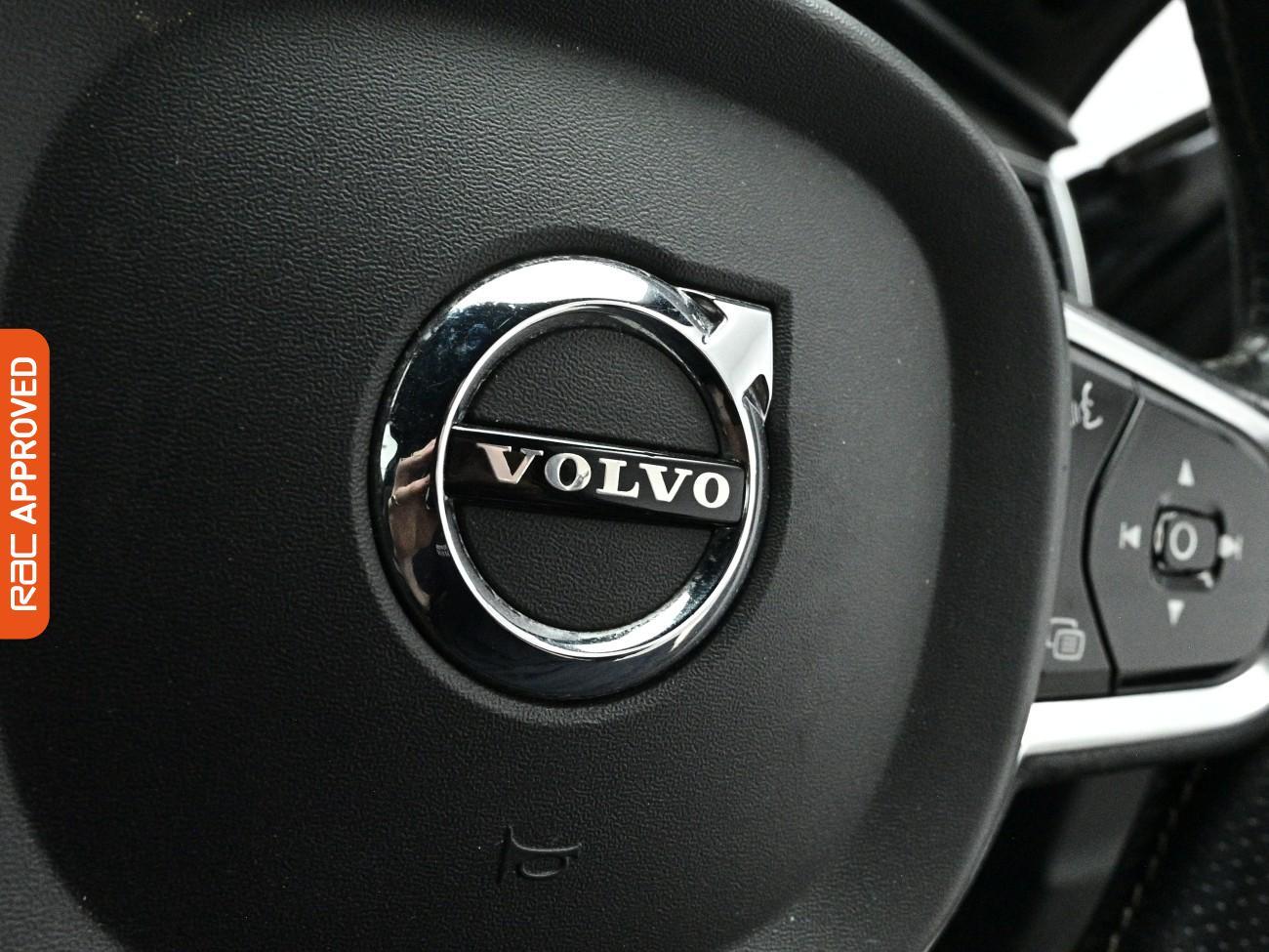 Volvo XC90 view 25
